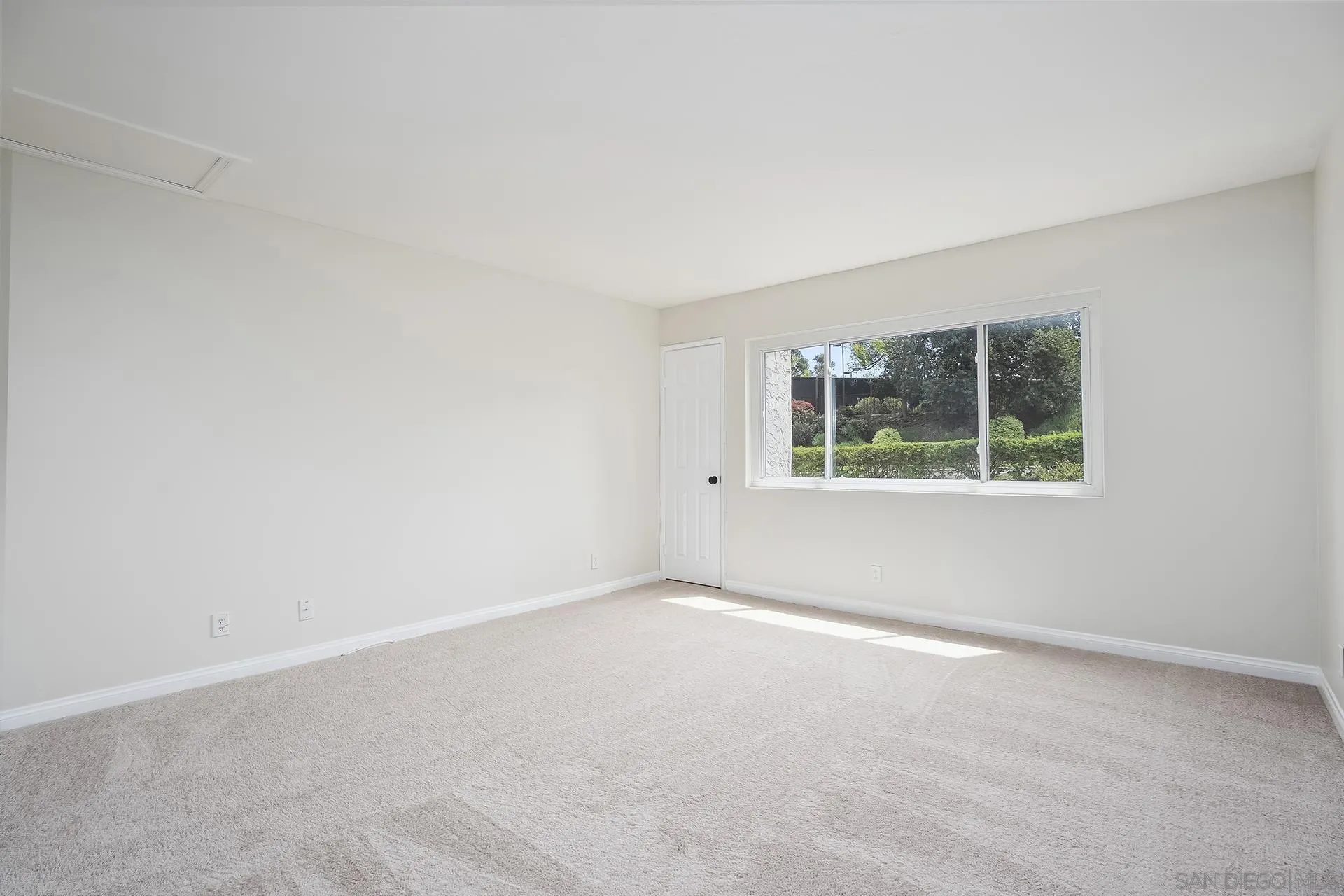 Photo #17: 260008548 Listing: Photo #17