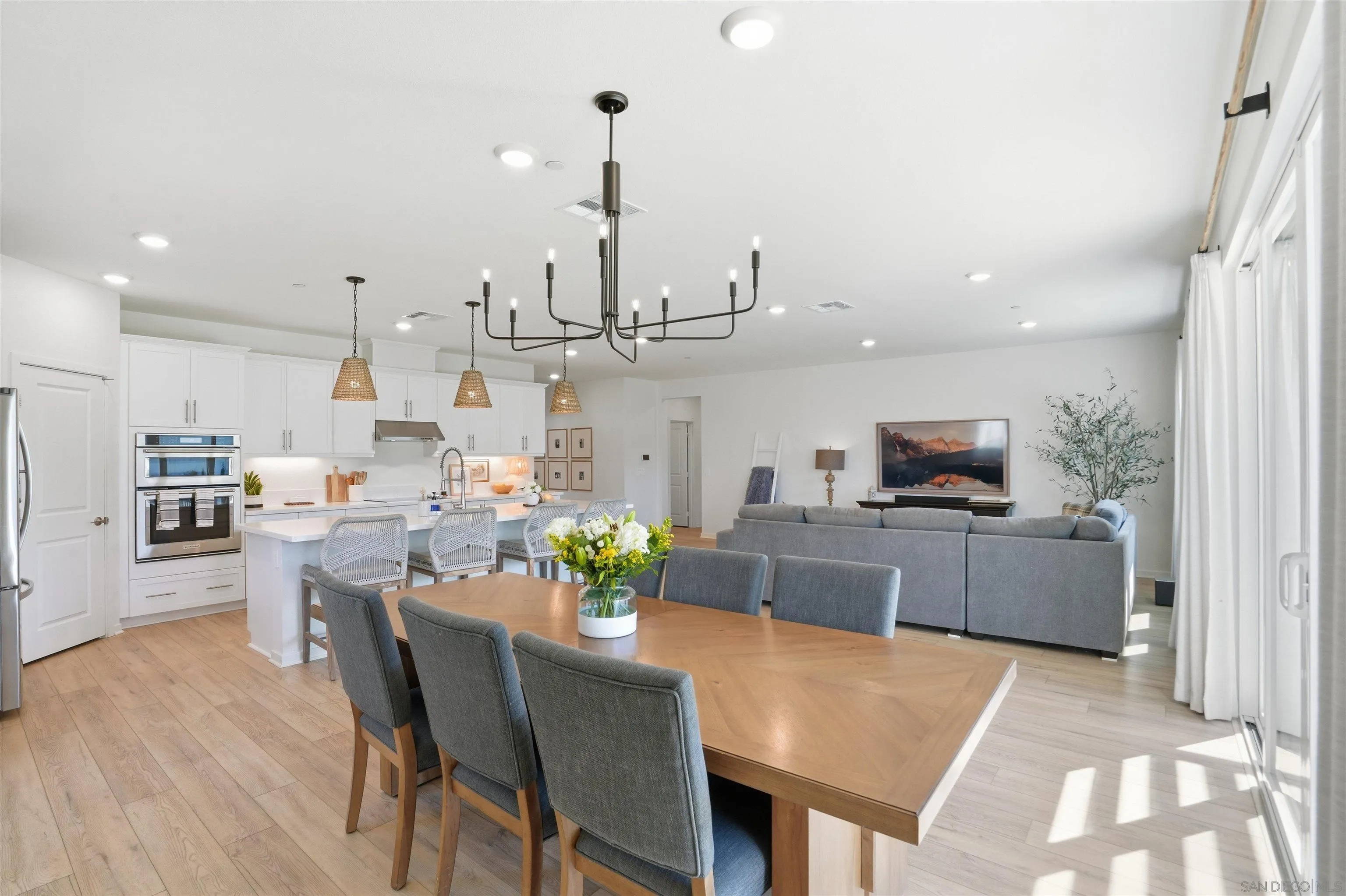https://cdn.realtyfeed.com/cdn/127/260008550/08934858bd5be87b5888899c7b761fd6.webp