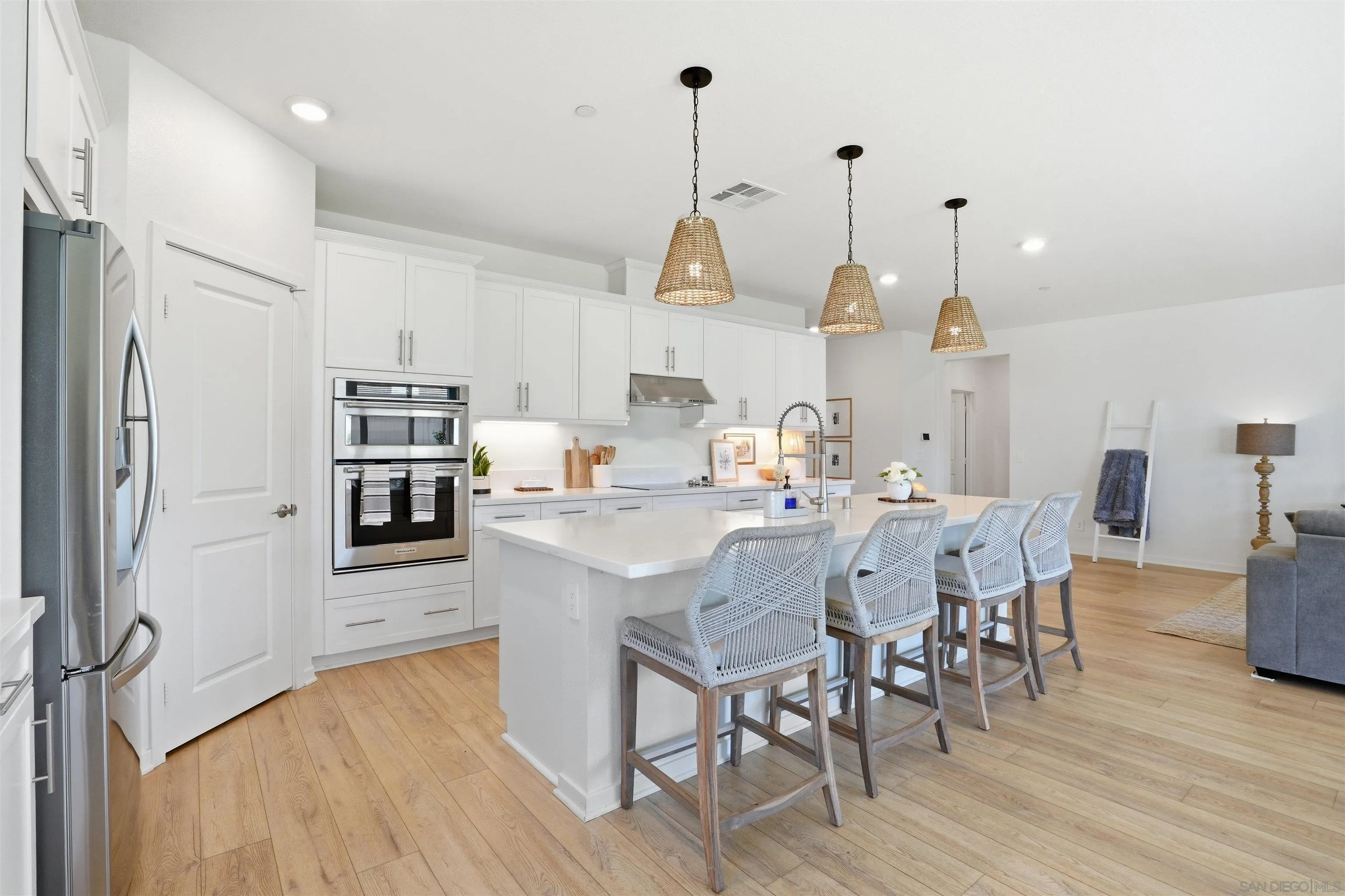 https://cdn.realtyfeed.com/cdn/127/260008550/4d829c27ac655896ef09de0945e98235.webp