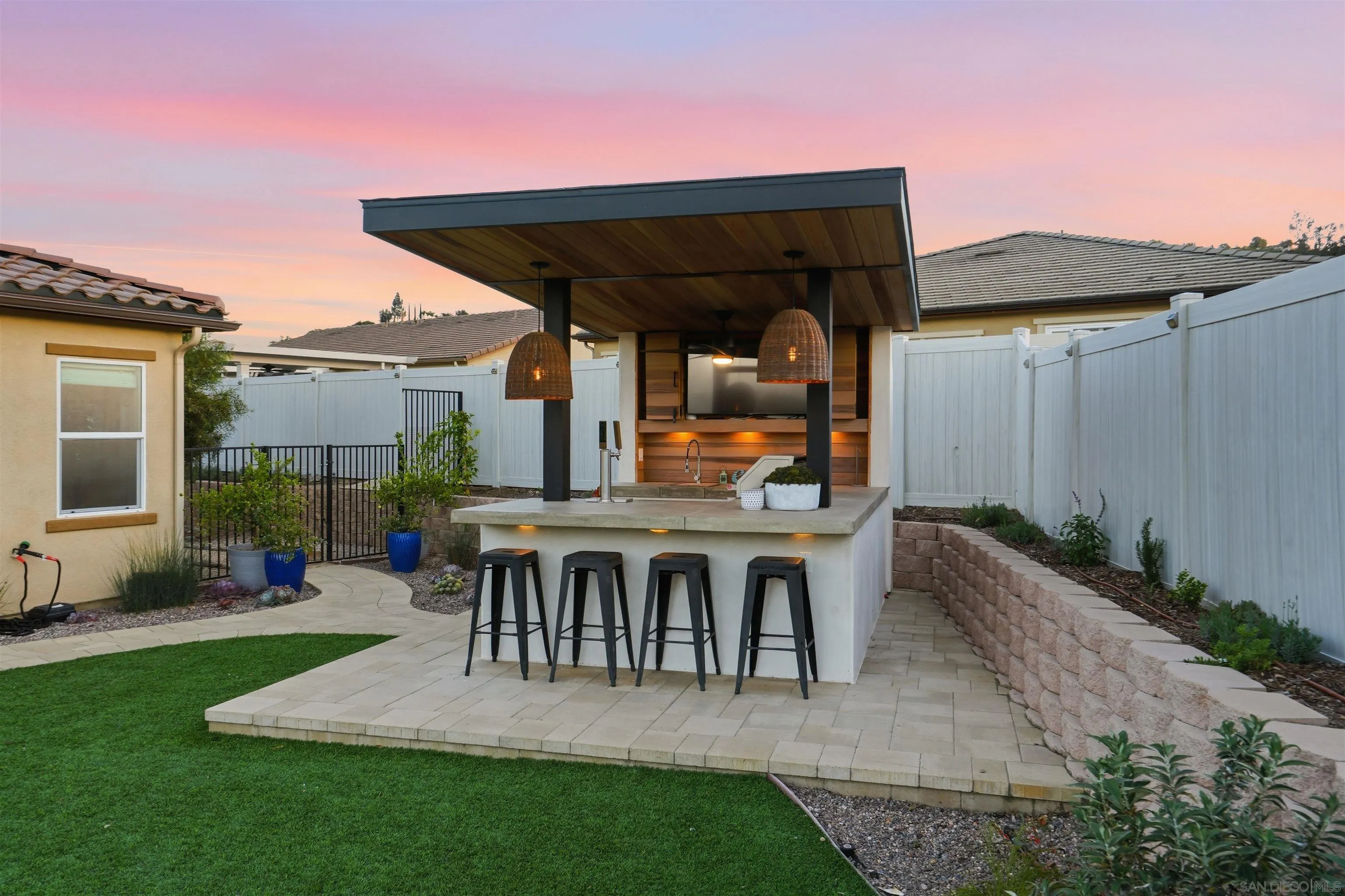 https://cdn.realtyfeed.com/cdn/127/260008550/e289d21cdba31136fb986e41150904d6.webp