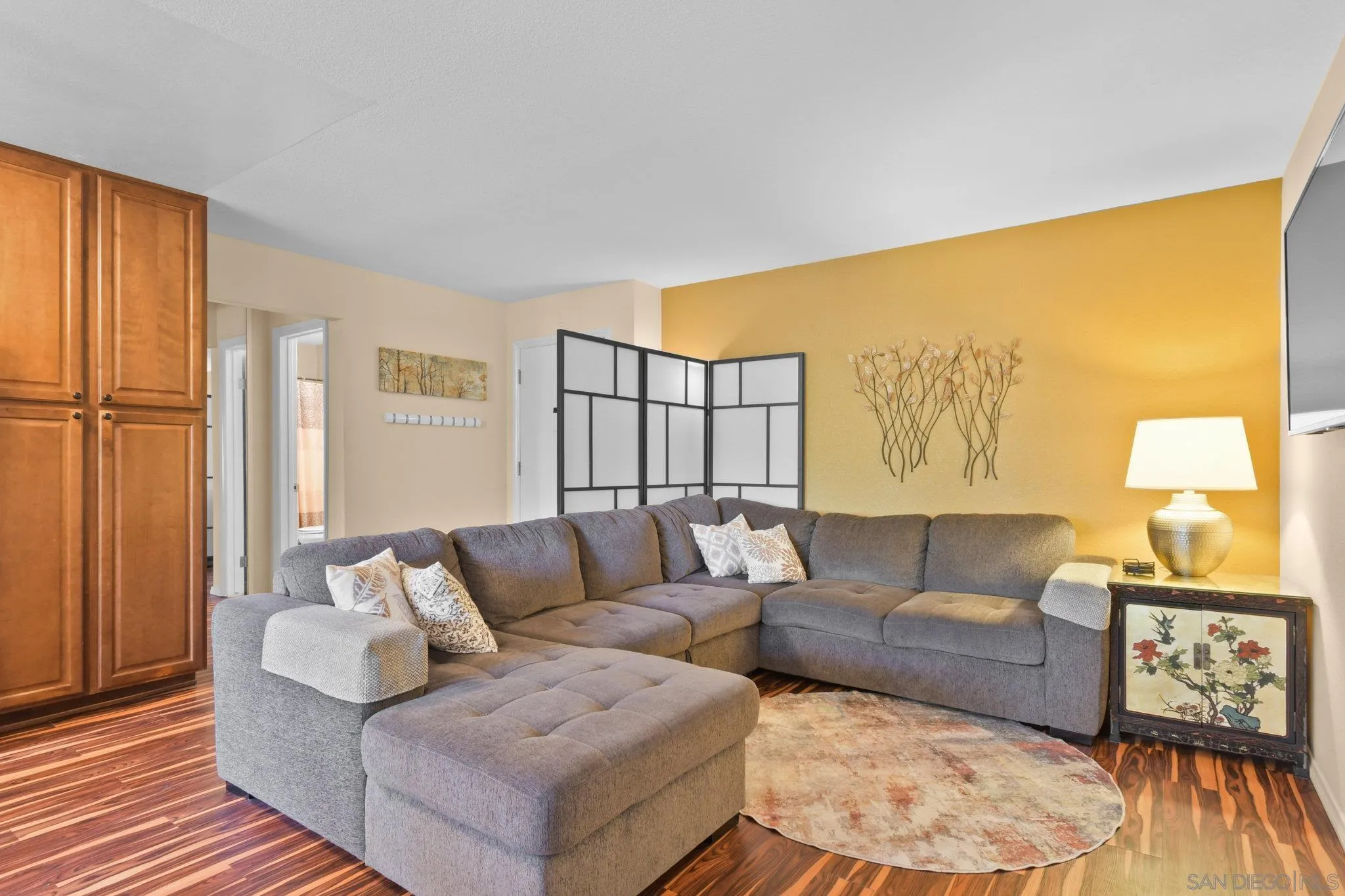 Photo #8: 260008552 Listing: Photo #8