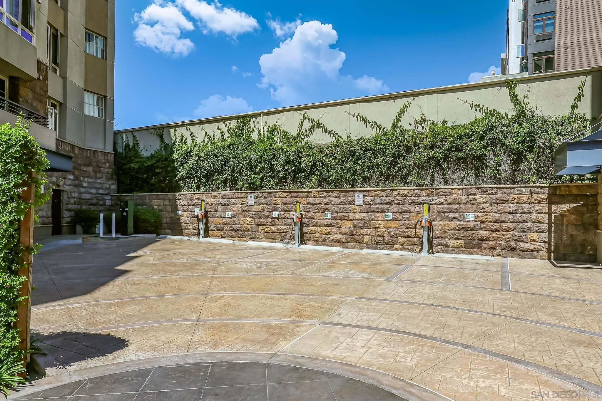 Photo #50: 260008561 Listing: Photo #50