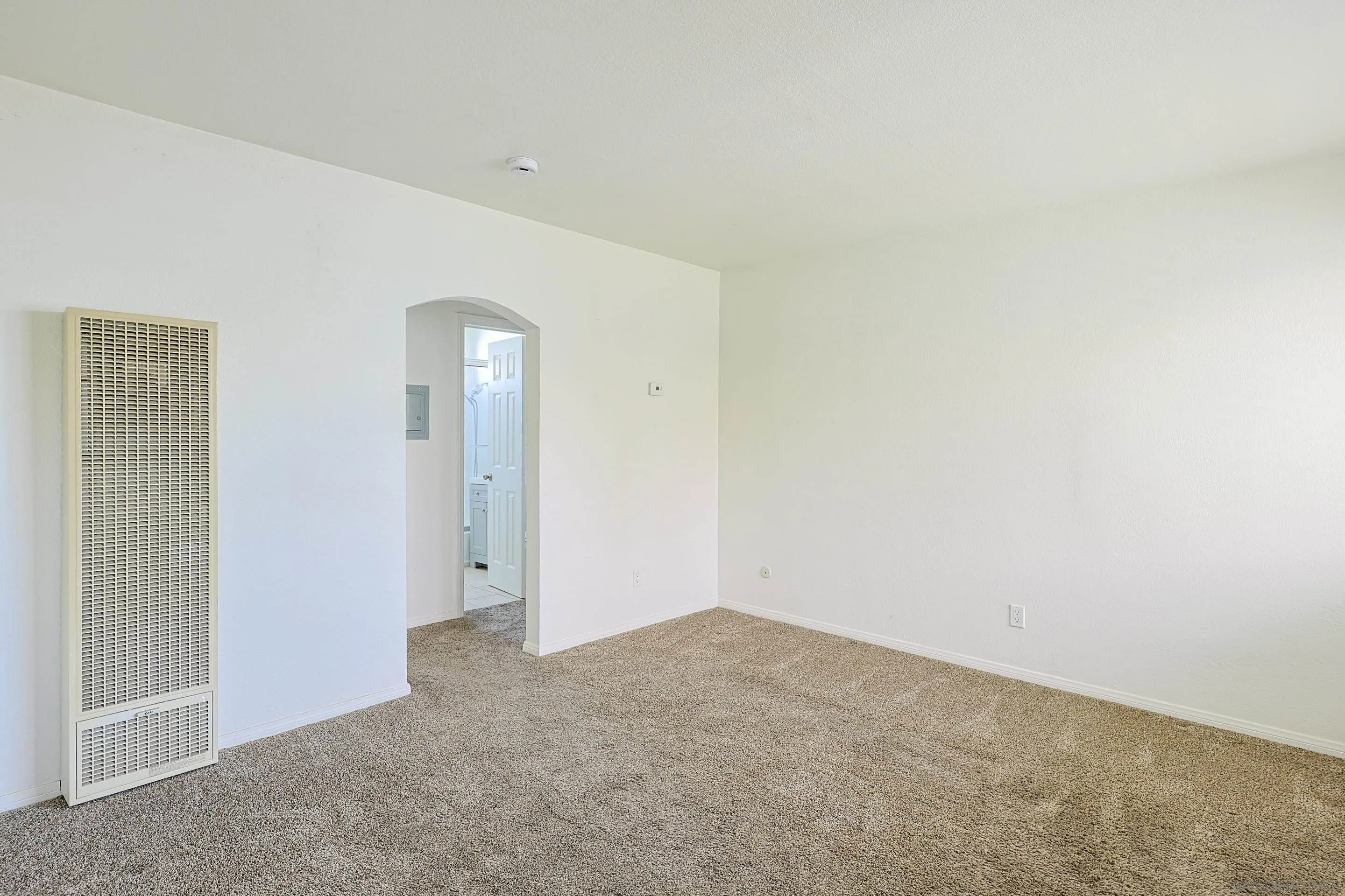 Photo #15: 260008562 Listing: Photo #15