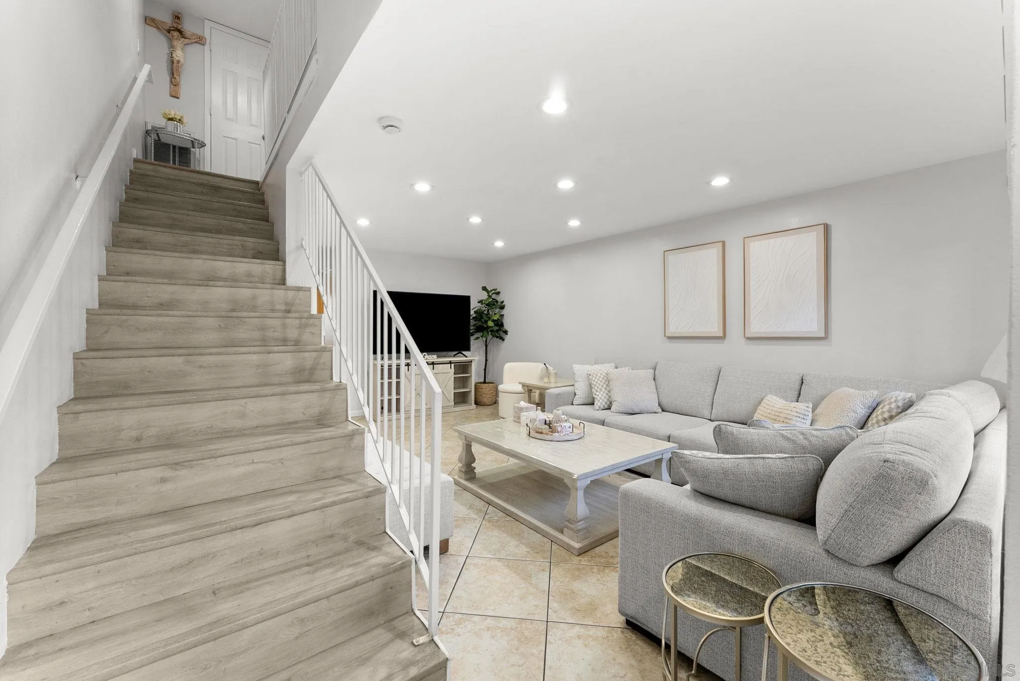 Photo #6: 260008565 Listing: Photo #6