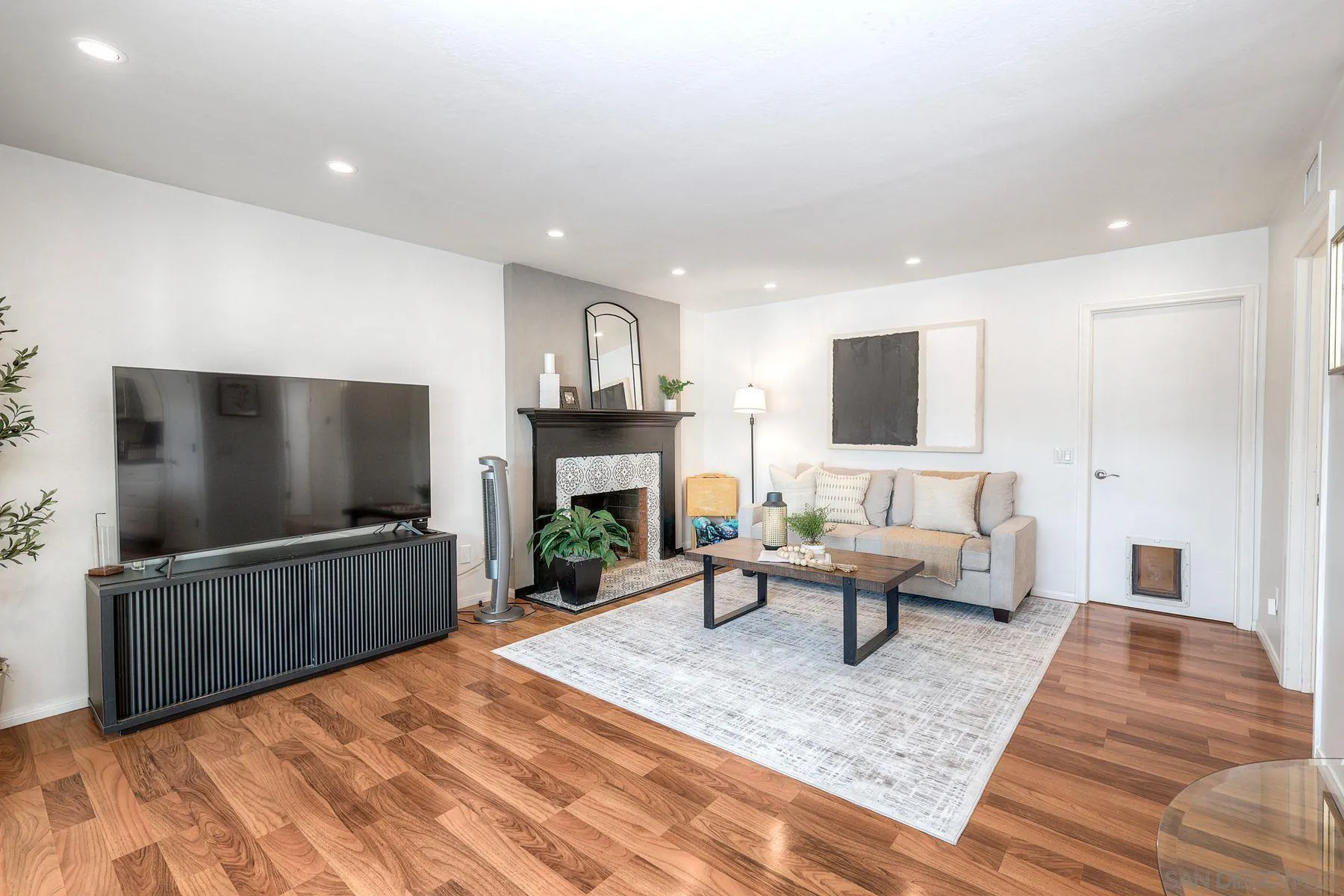 https://cdn.realtyfeed.com/cdn/127/260008568/7c83c133e7fe05c1b883253d0836258c.webp