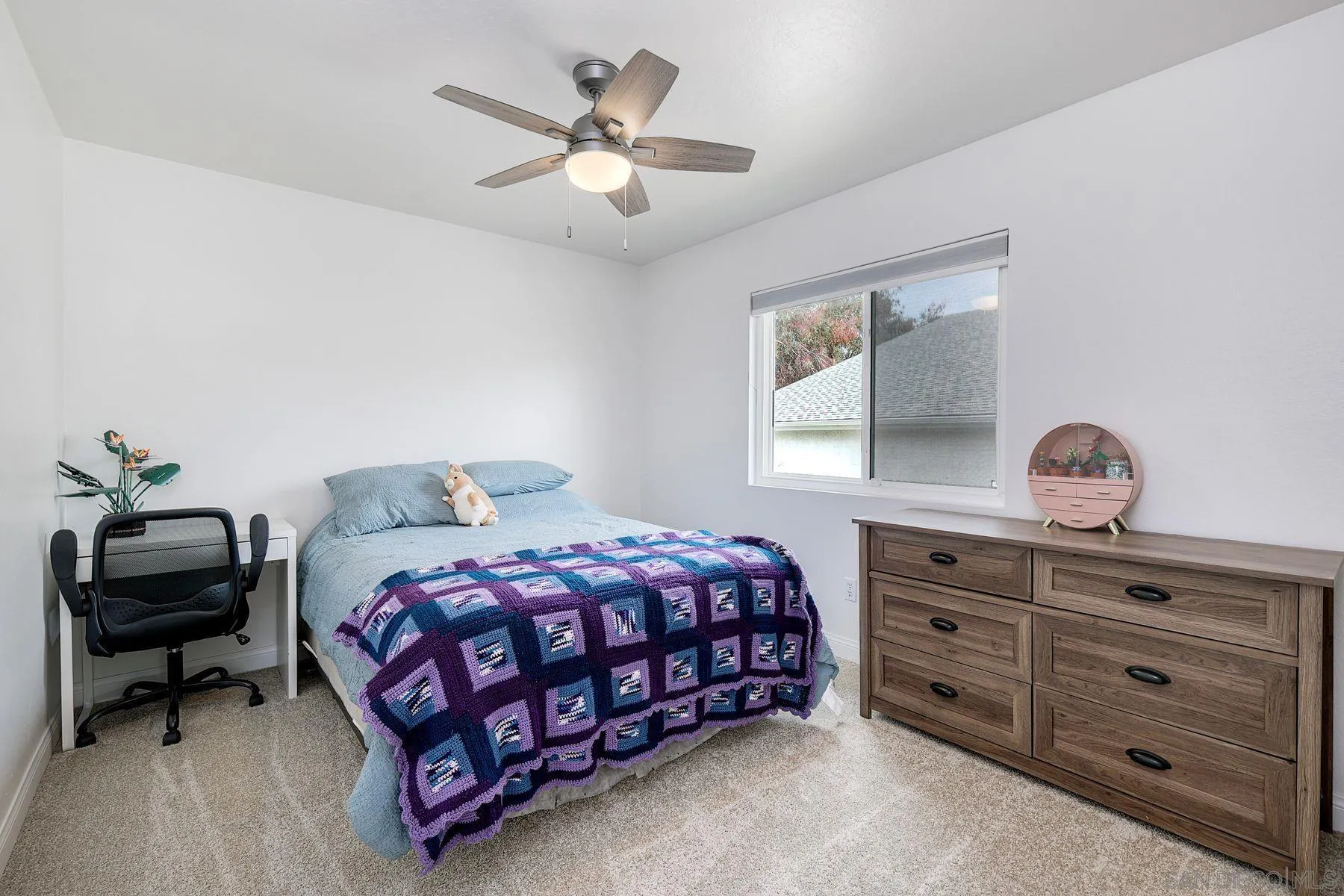 https://cdn.realtyfeed.com/cdn/127/260008568/92166524e10866f180ef8ee389a3f059.webp