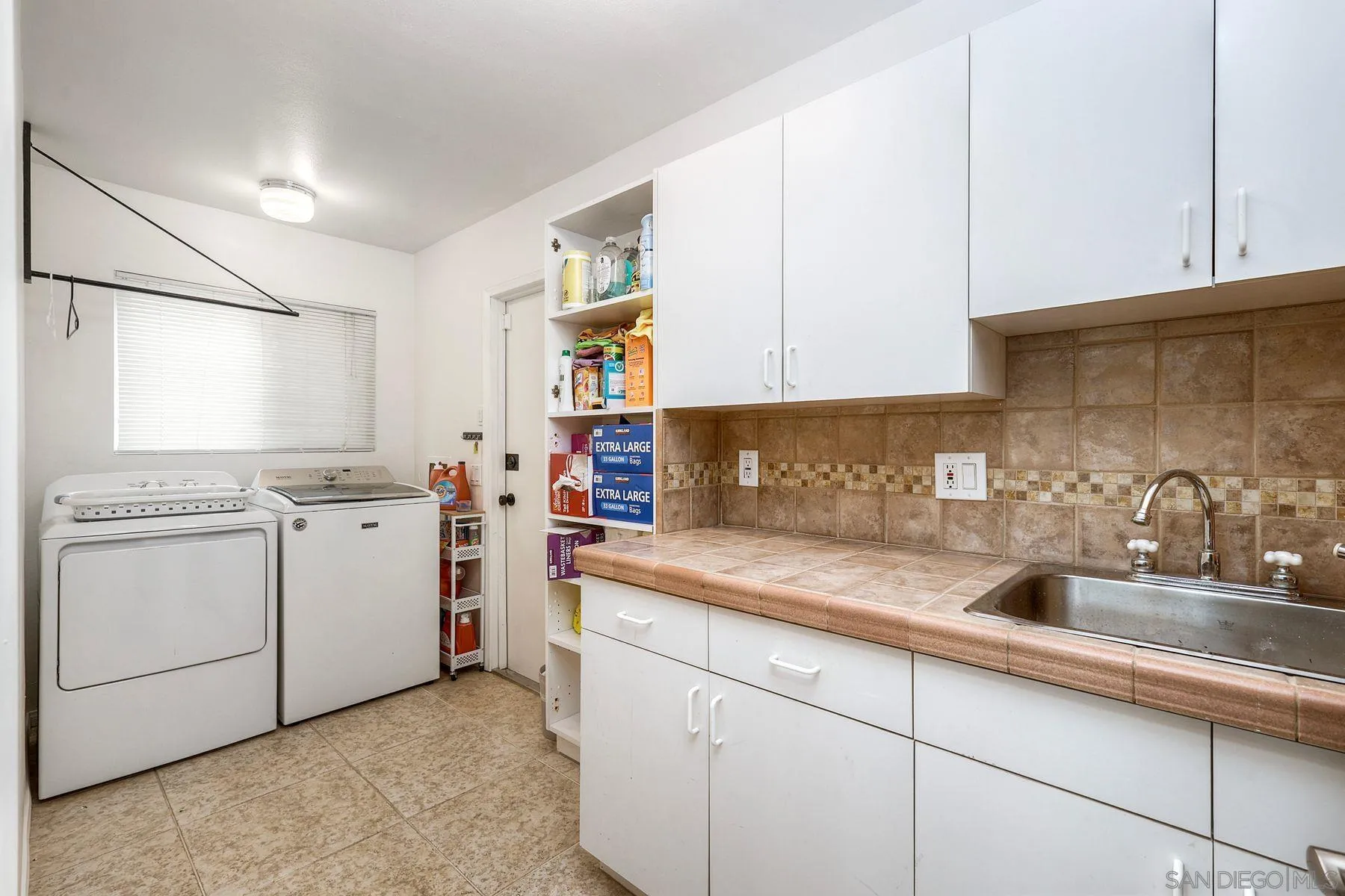 https://cdn.realtyfeed.com/cdn/127/260008568/f3b867f3c4d9a7695ade8477880013e4.webp