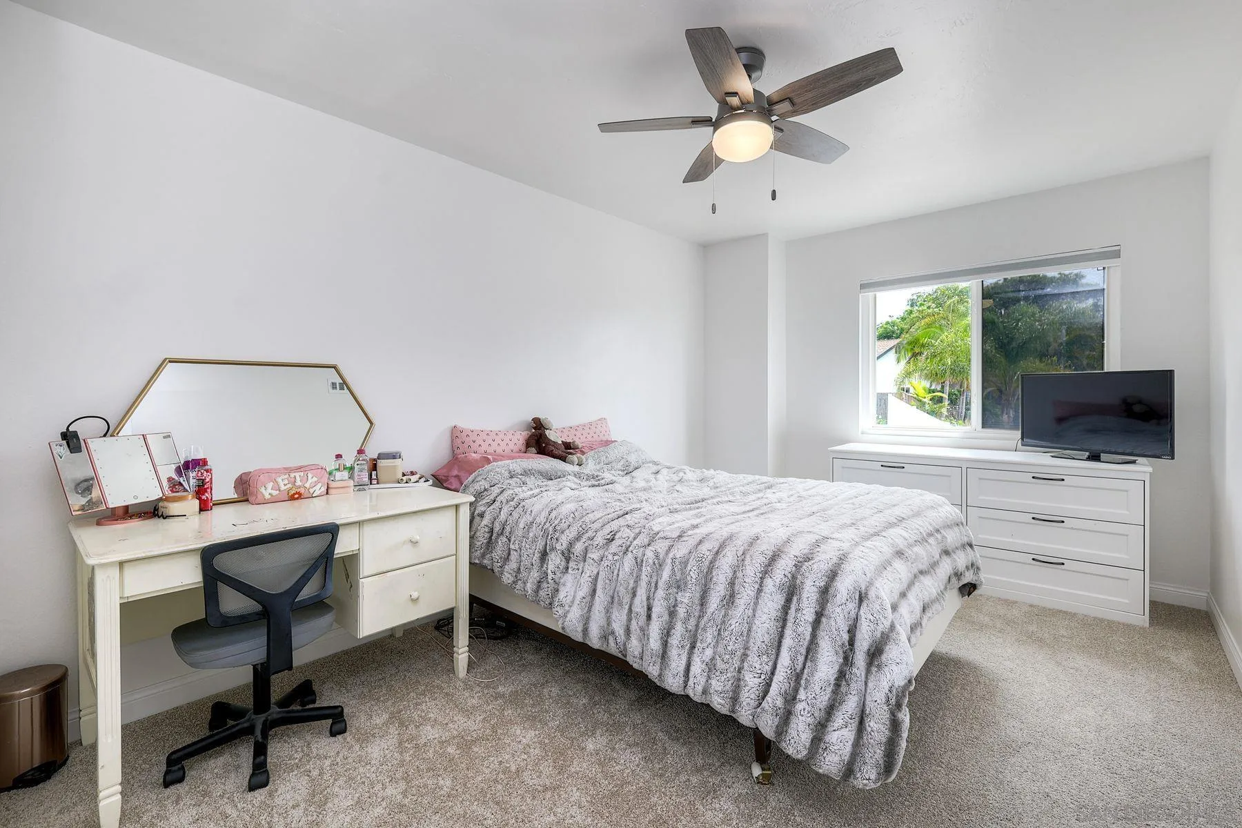 https://cdn.realtyfeed.com/cdn/127/260008568/f8c0372c4da0f9d5e3d6d1b9ae216729.webp