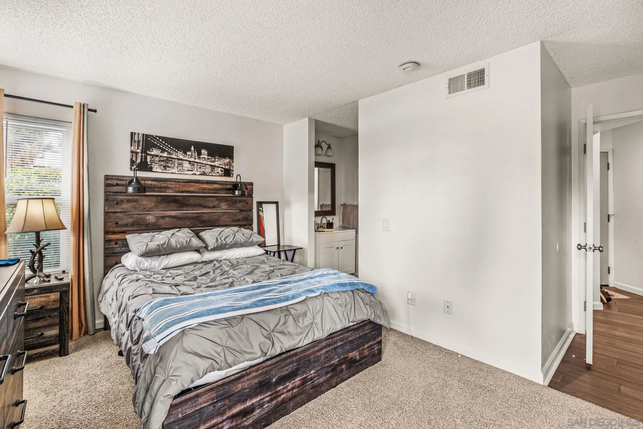 Photo #10: 260008574 Listing: Photo #10