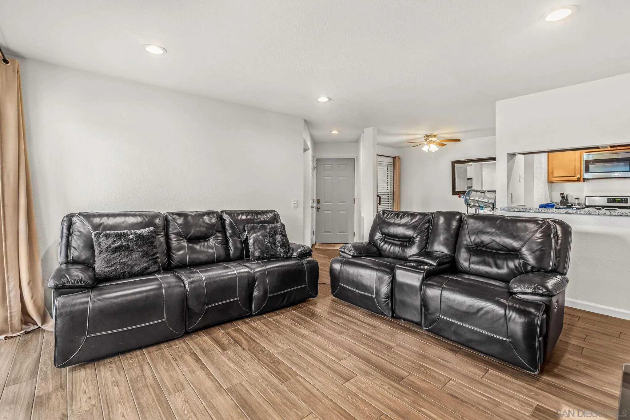 Photo #16: 260008574 Listing: Photo #16