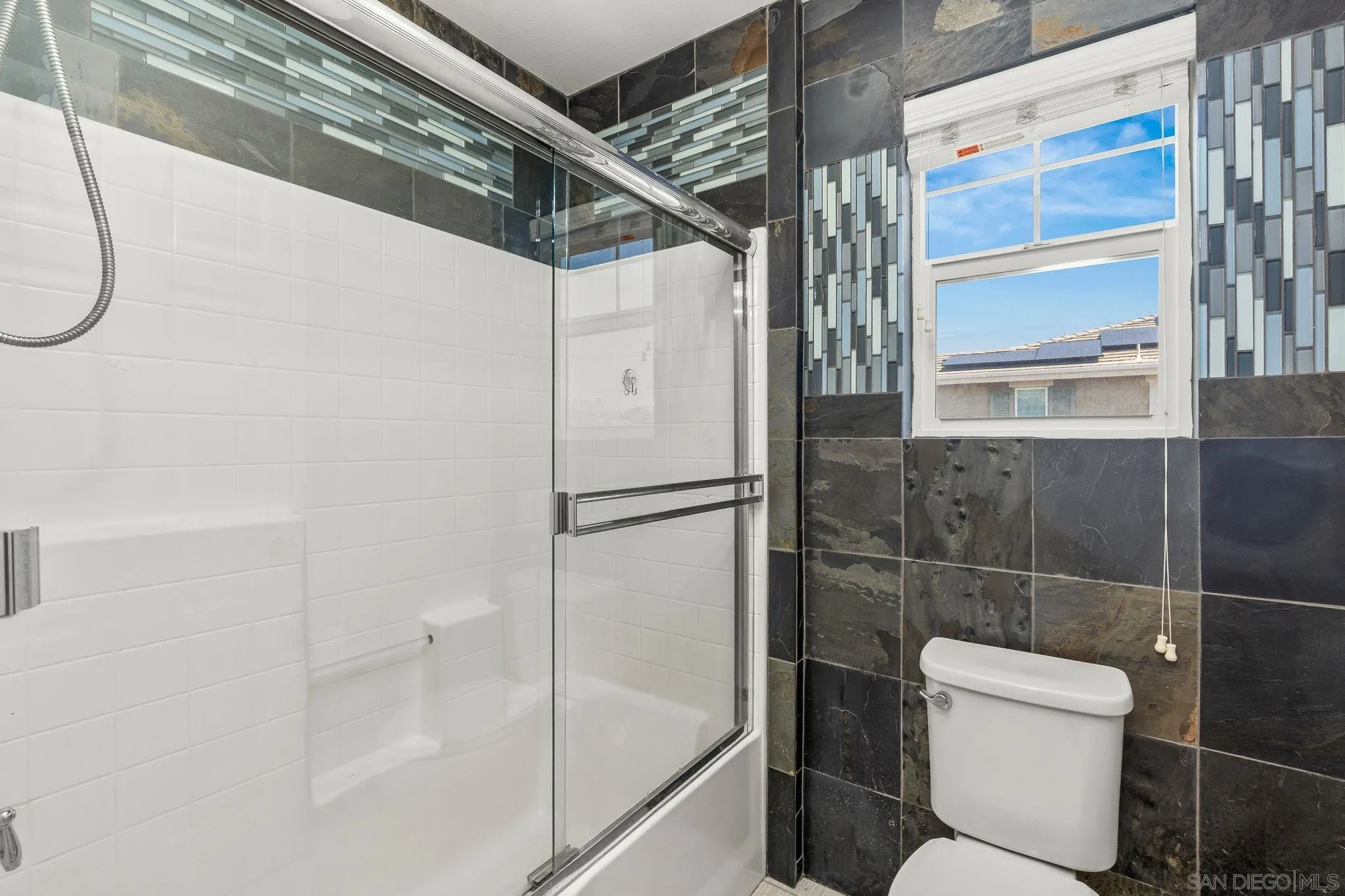 Photo #29: 260008576 Listing: Photo #29