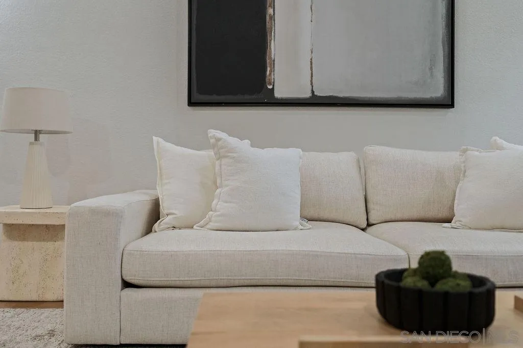 https://cdn.realtyfeed.com/cdn/127/260008579/232b4926552ba5b22b3972511f10d618.webp