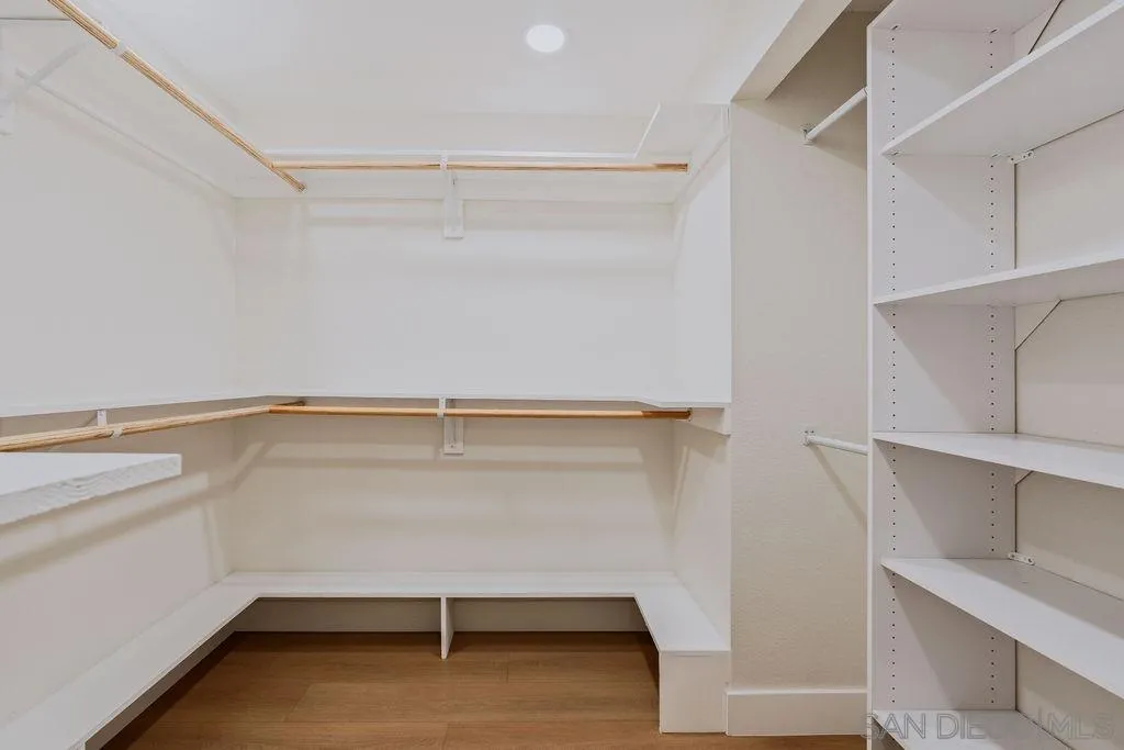 https://cdn.realtyfeed.com/cdn/127/260008579/c86d06bd27d1029a45ff9c12ee23f62e.webp