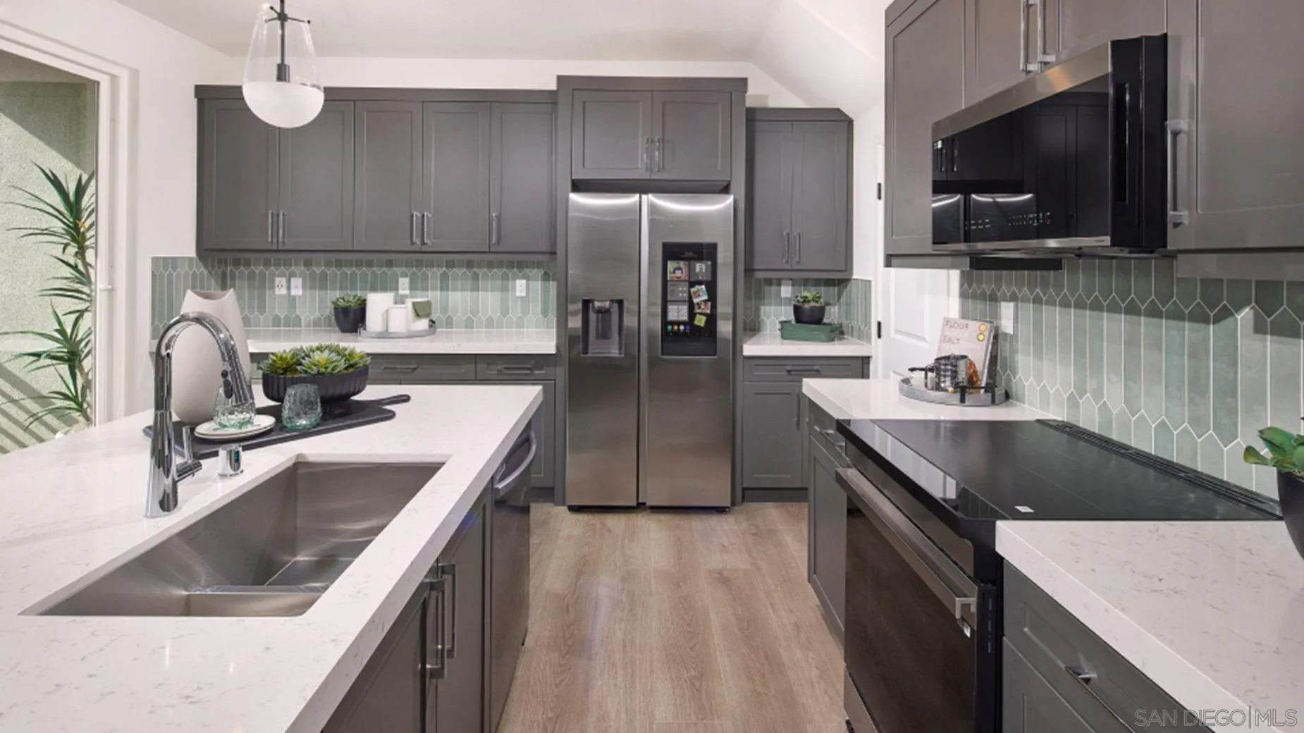 Photo #5: 260008583 Listing: Photo #5