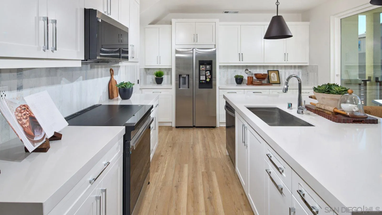 Photo #6: 260008584 Listing: Photo #6