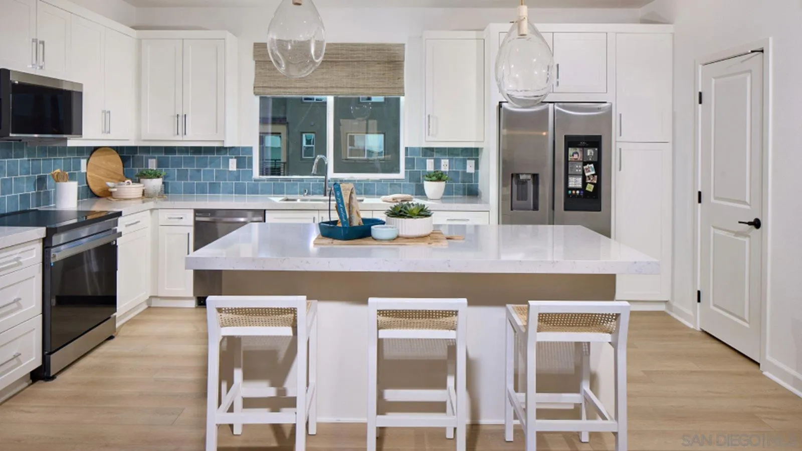 Photo #3: 260008586 Listing: Photo #3