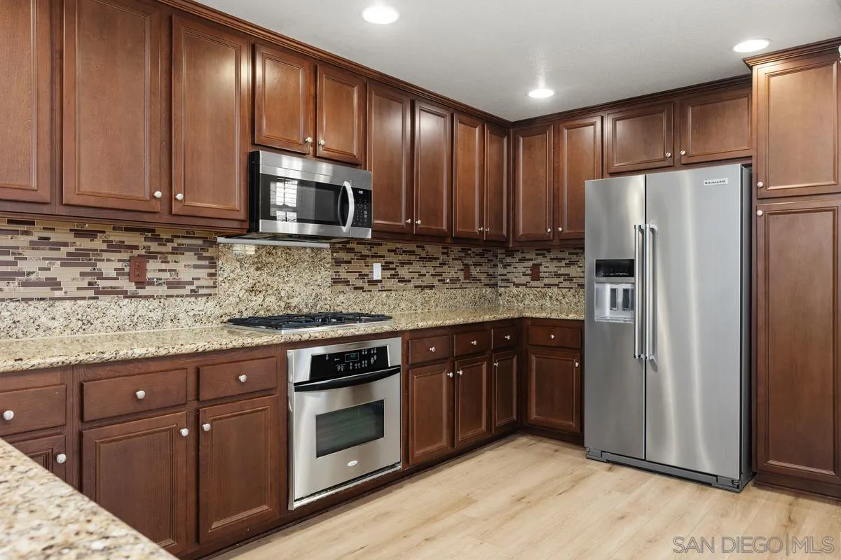 Photo #11: 260008589 Listing: Photo #11