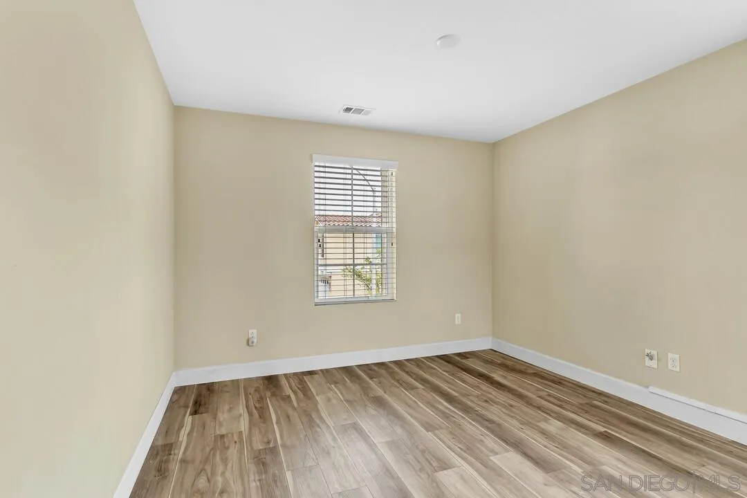 Photo #24: 260008593 Listing: Photo #24