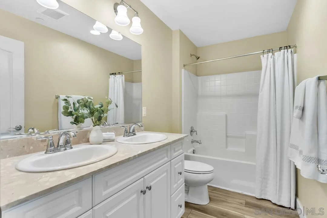 Photo #23: 260008593 Listing: Photo #23