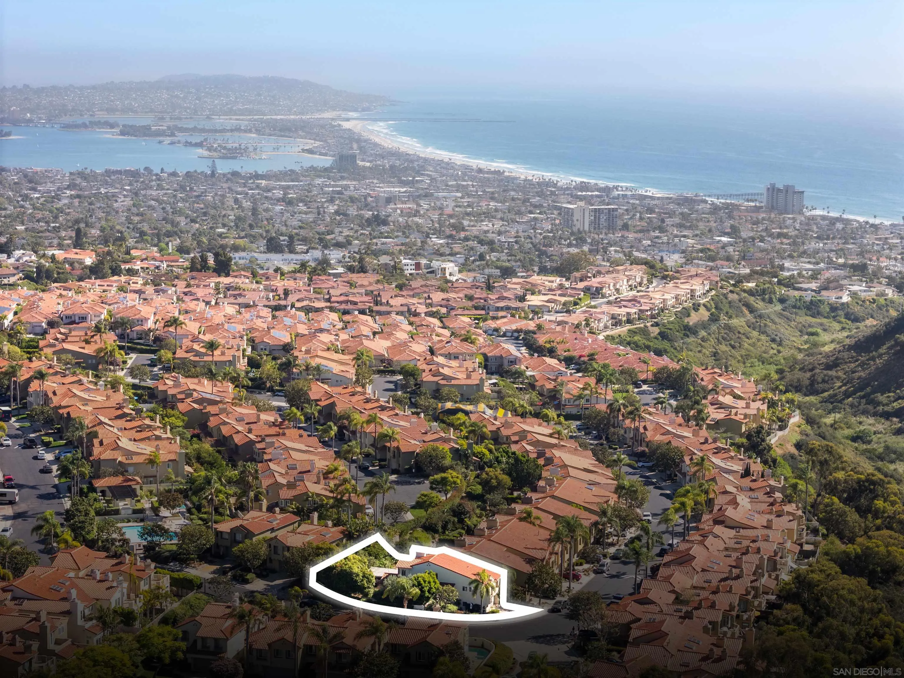 https://cdn.realtyfeed.com/cdn/127/260008600/0c7b03176b90da1b9602c6f908a5d324.webp