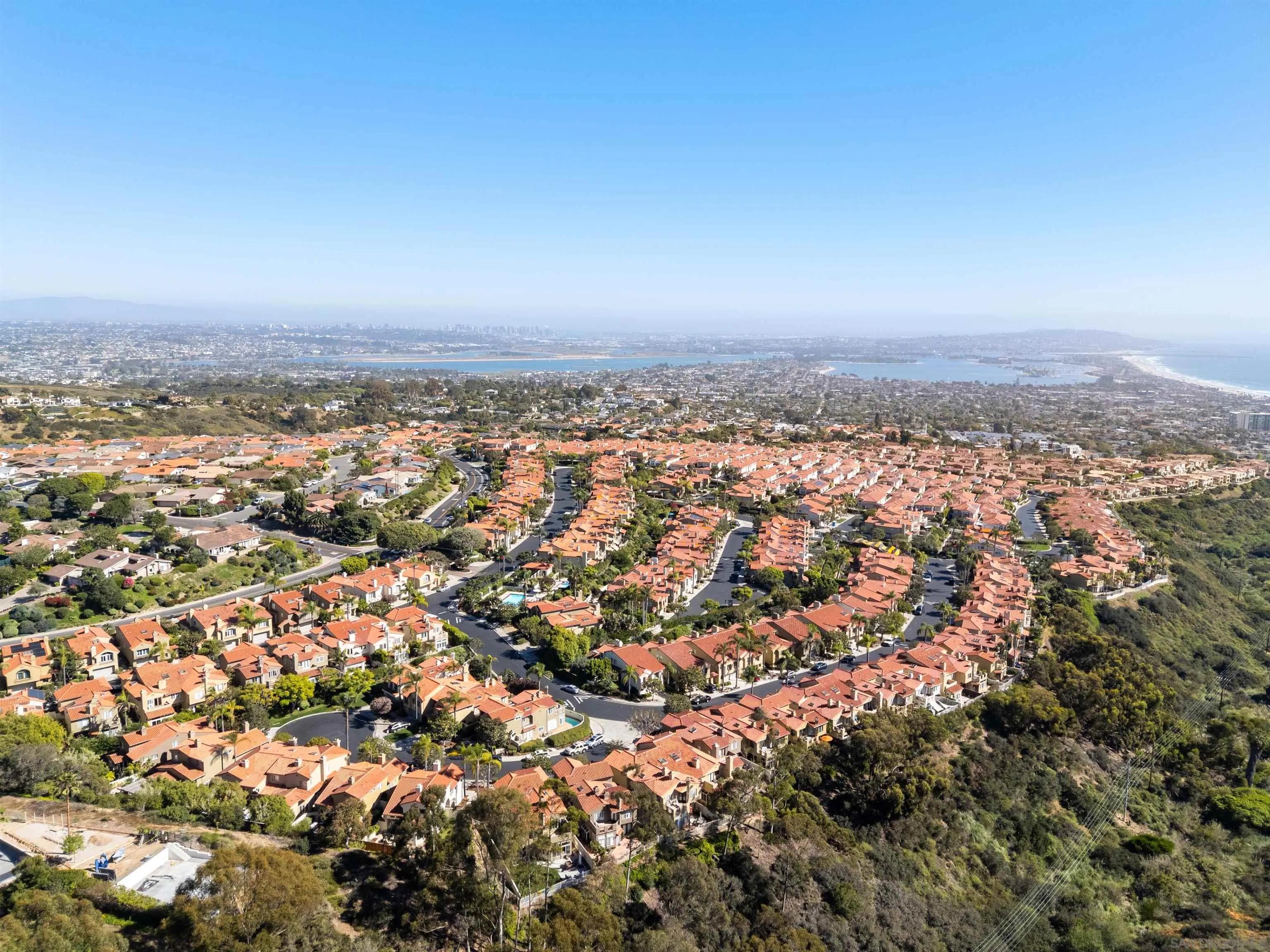 https://cdn.realtyfeed.com/cdn/127/260008600/0c9cd512e0ca01147804a6d3f4357100.webp