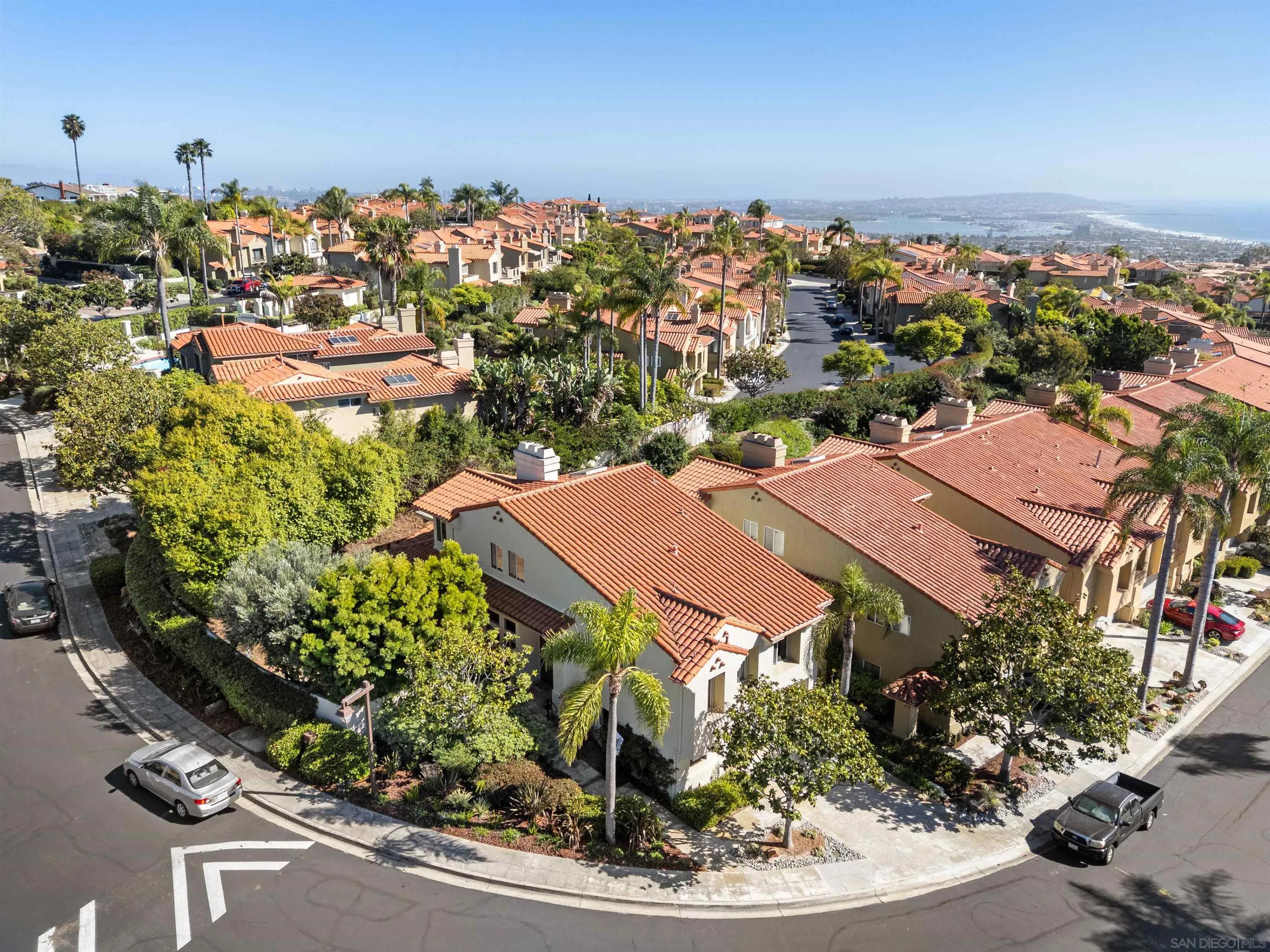 https://cdn.realtyfeed.com/cdn/127/260008600/101940346e90375acafff3e1c0ec9fc1.webp