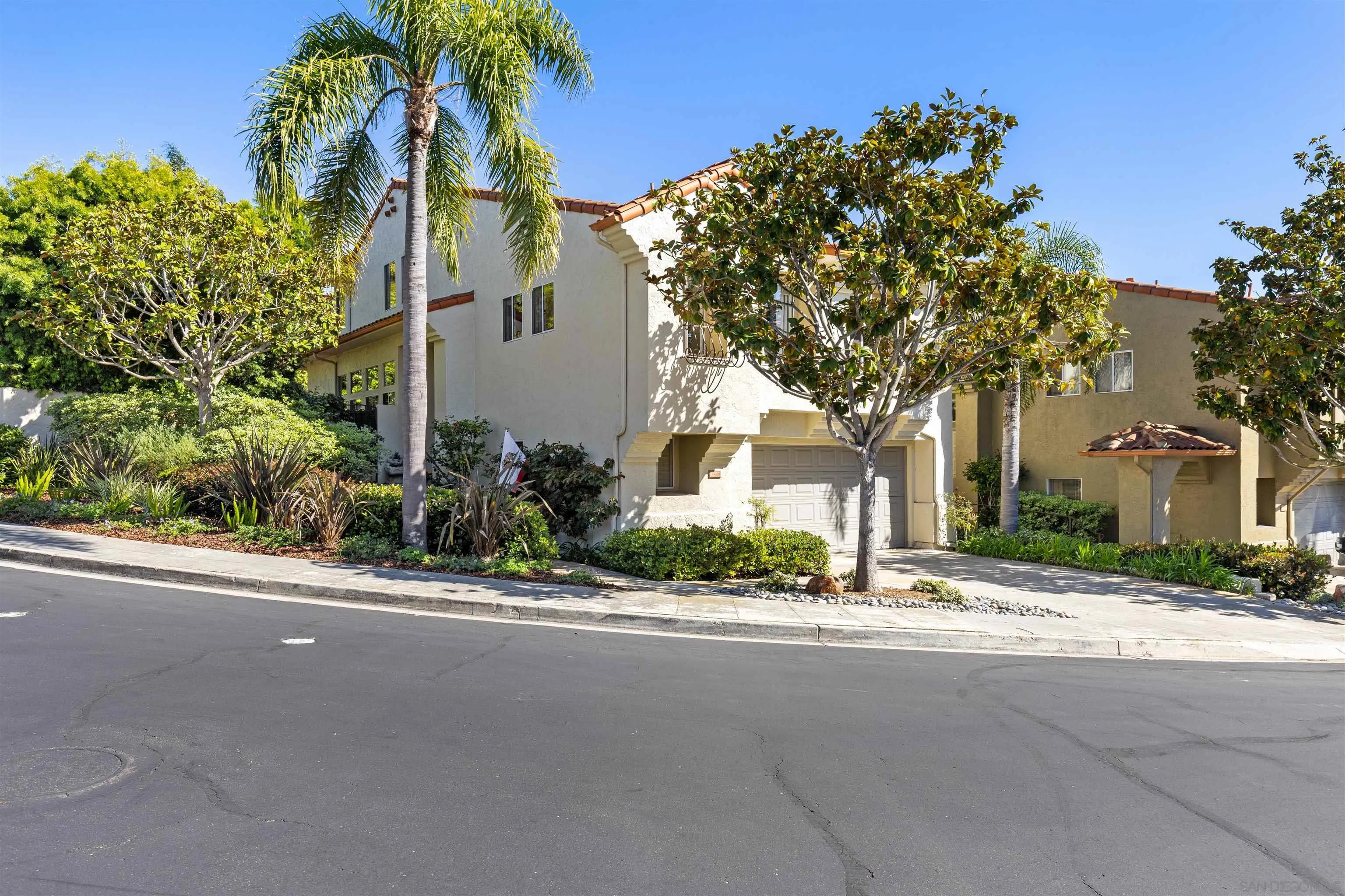https://cdn.realtyfeed.com/cdn/127/260008600/22b012ccc88f039693c3844aa20af65e.webp