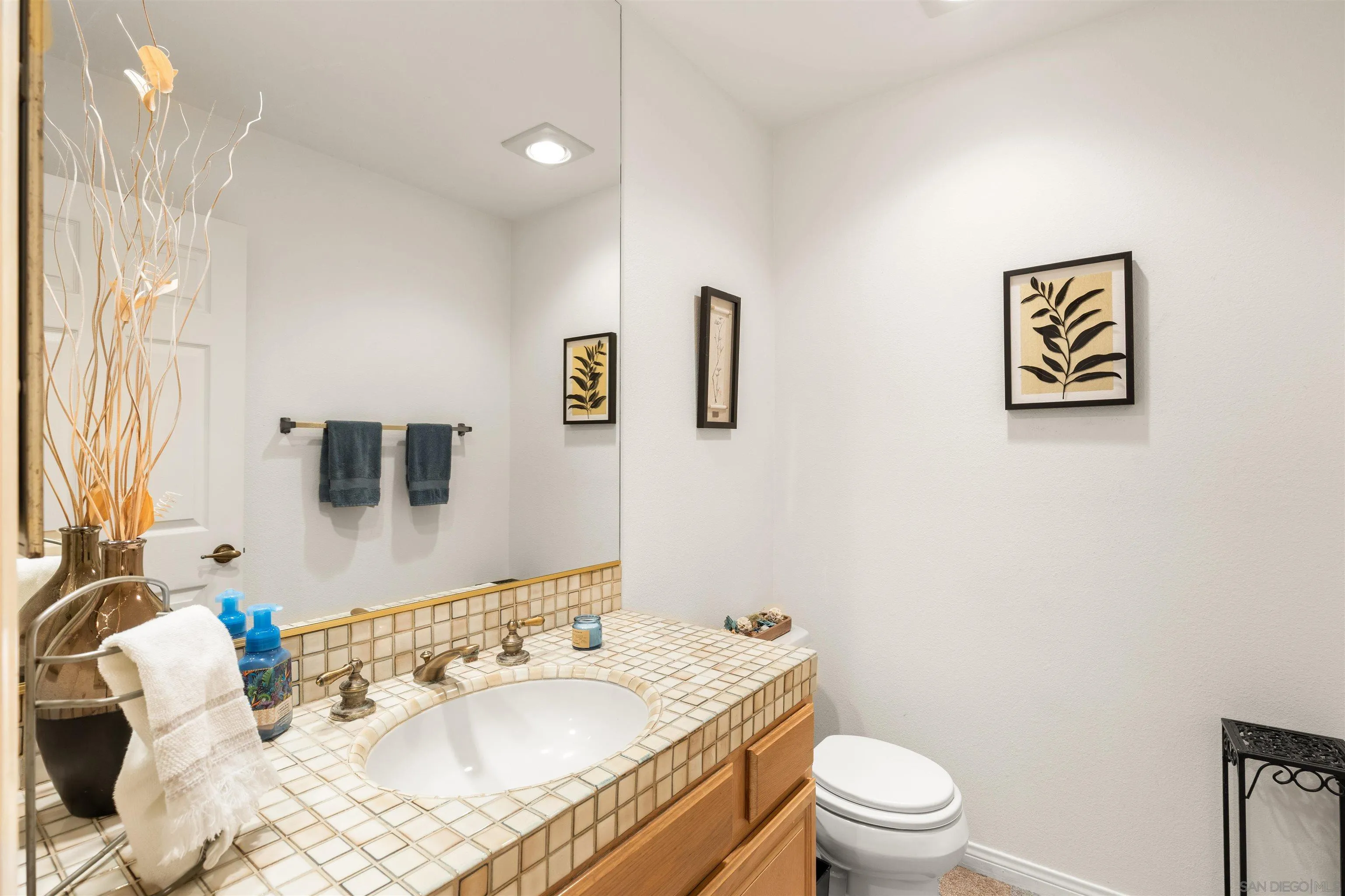 https://cdn.realtyfeed.com/cdn/127/260008600/d661378383a09978d0a883e07e87a2d4.webp