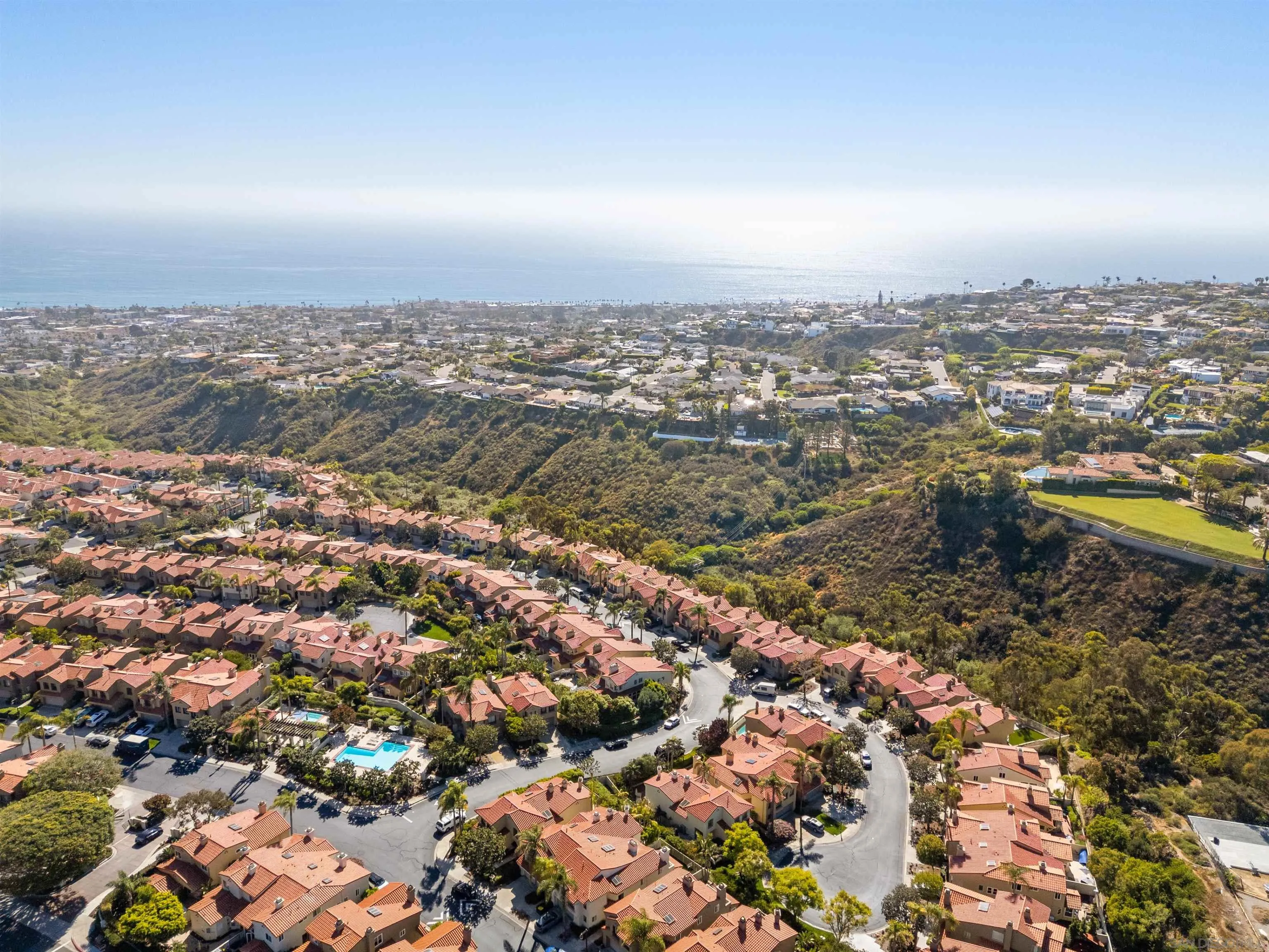 https://cdn.realtyfeed.com/cdn/127/260008600/df8b7b3c717e48120044ba43fcfc45ec.webp