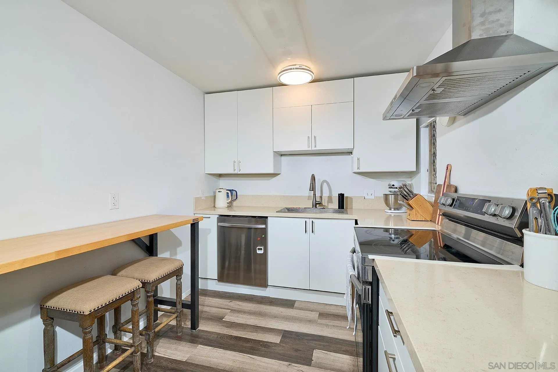 Photo #3: 260008605 Listing: Photo #3