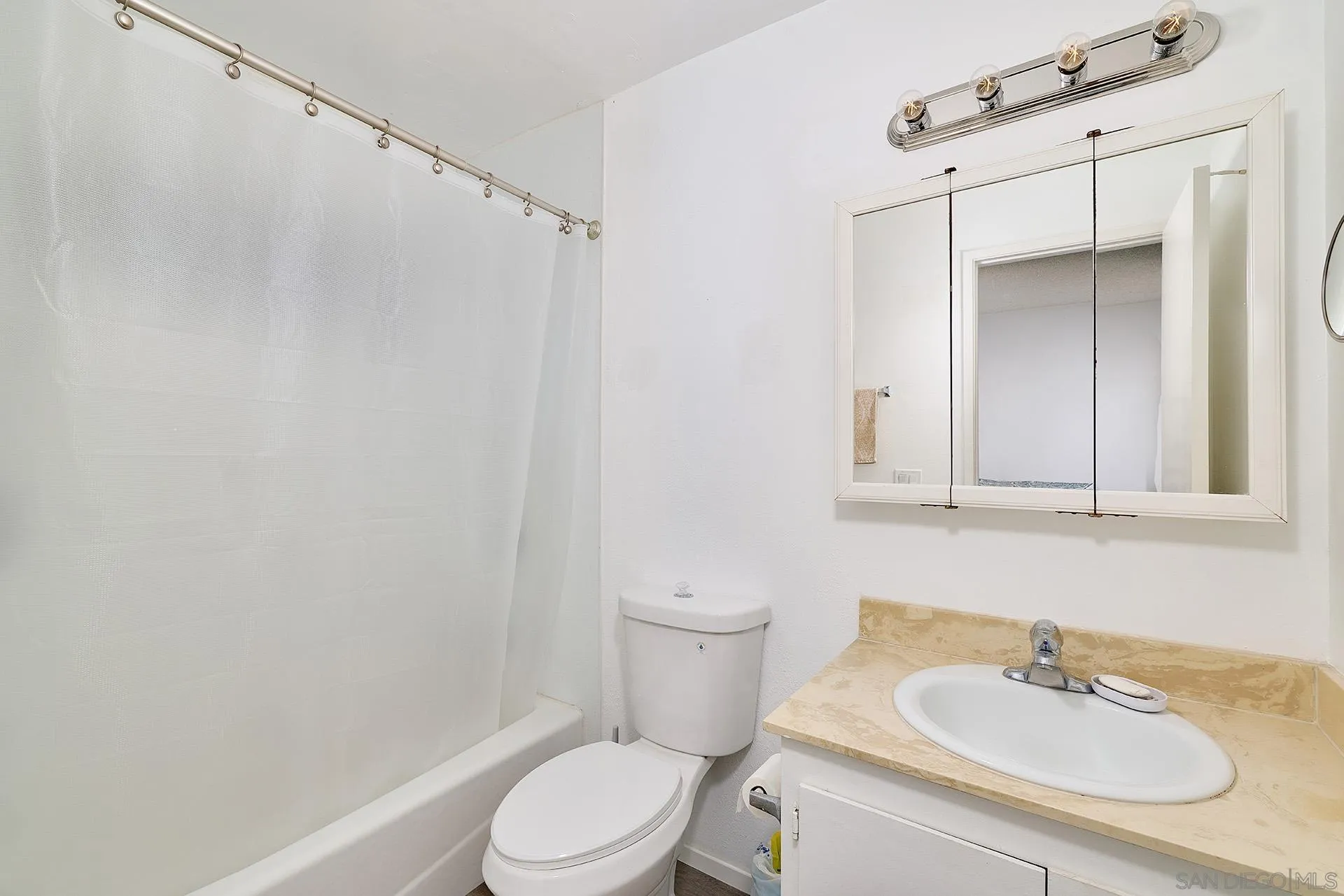 Photo #14: 260008605 Listing: Photo #14