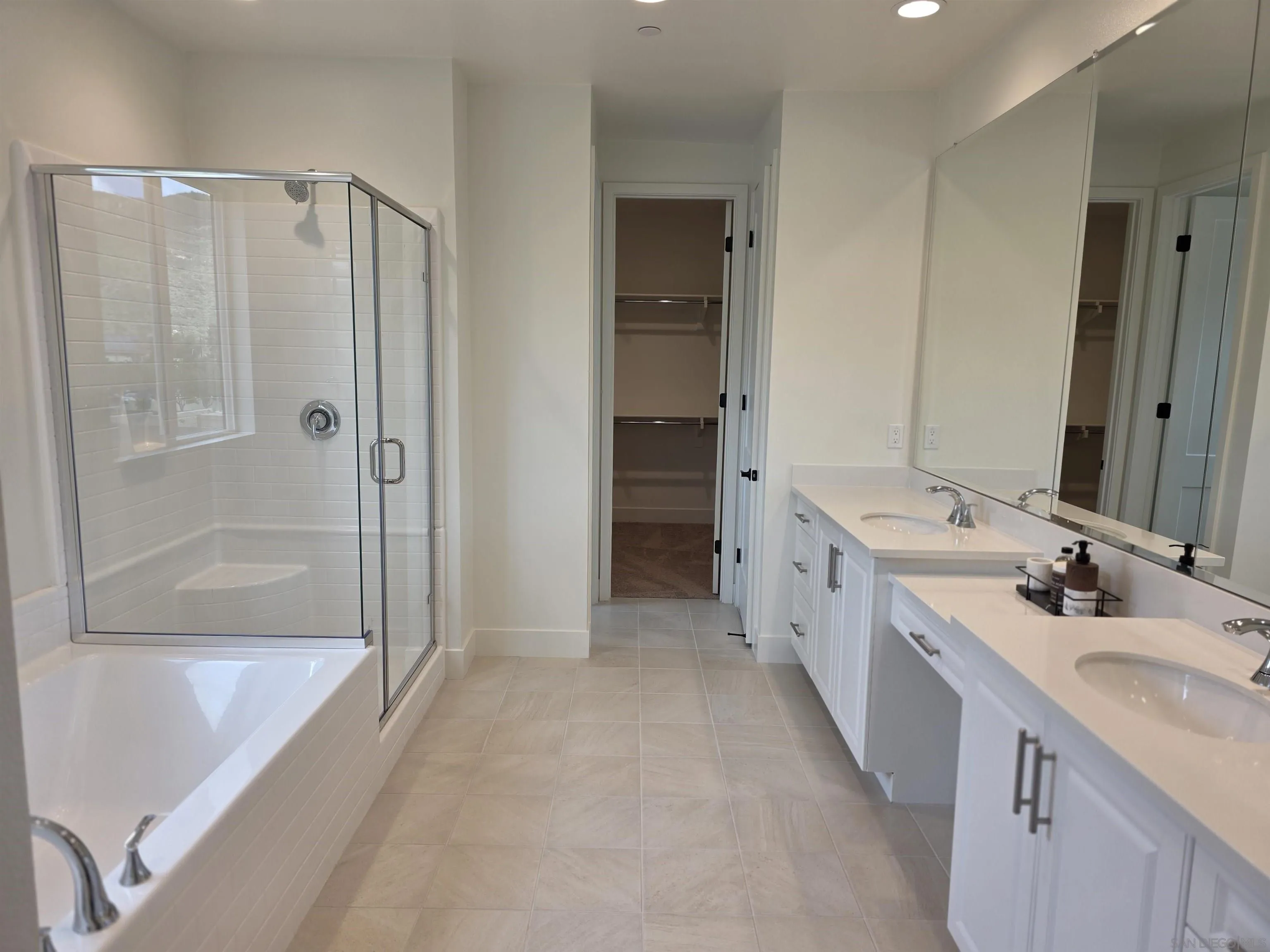 https://cdn.realtyfeed.com/cdn/127/260008609/362f9cc666dd4c56d0216fd09525de0a.webp