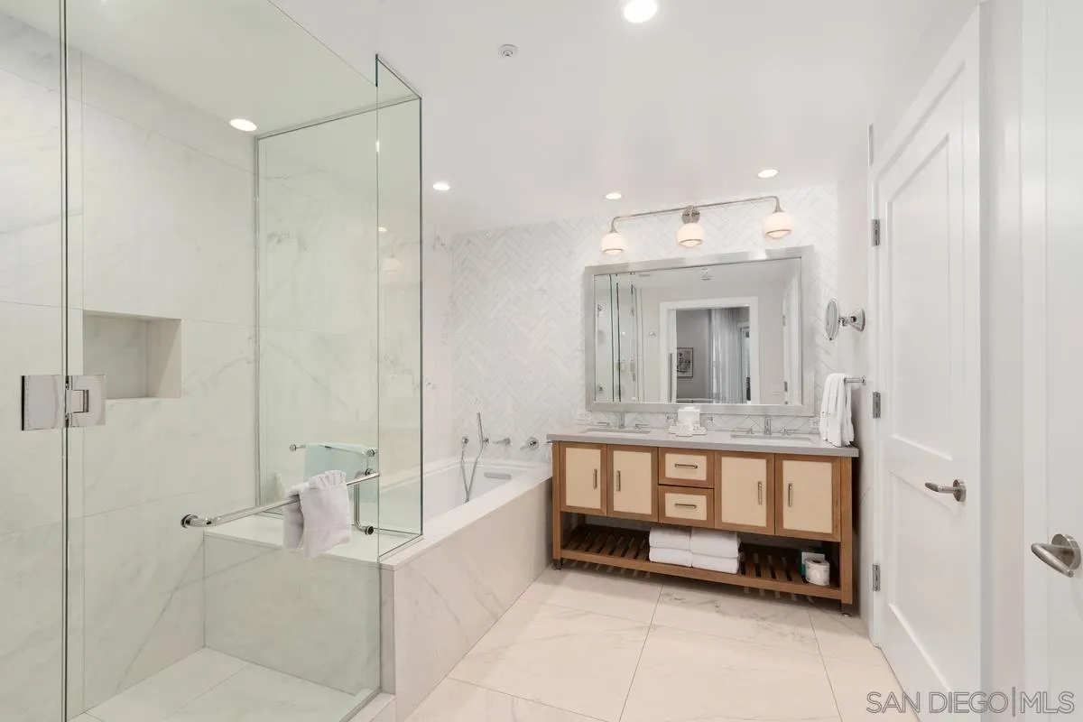 Photo #17: 260008611 Listing: Photo #17