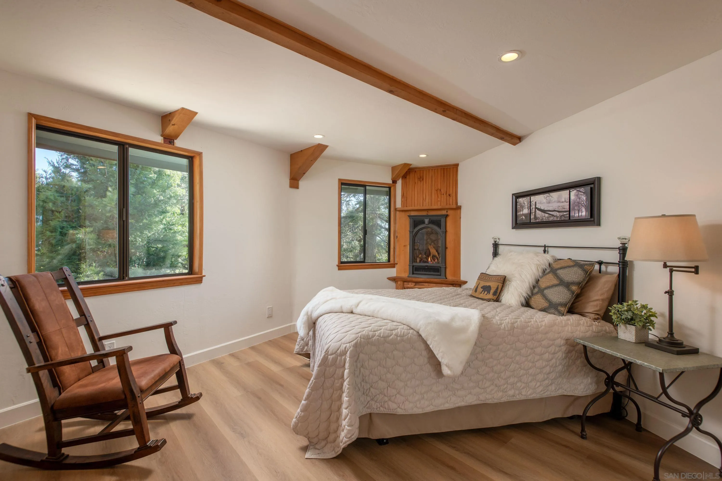 https://cdn.realtyfeed.com/cdn/127/260008626/72ab906760faba1d7fc8a9c409998d36.webp