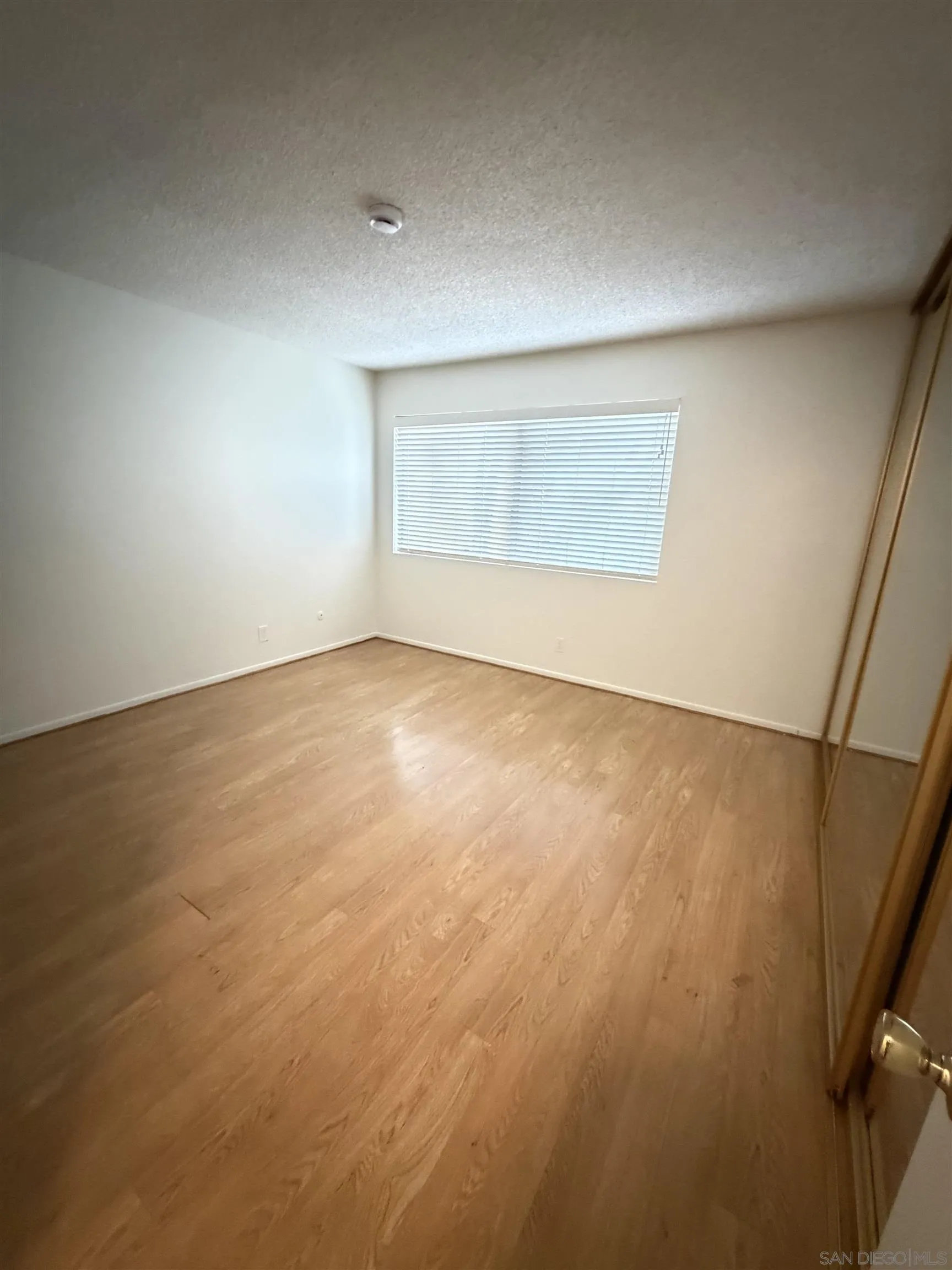 Photo #9: 260008642 Listing: Photo #9