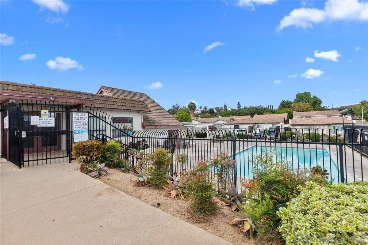 https://cdn.realtyfeed.com/cdn/127/260008646/8eaa5f71aad66e6baa29ae1691fc94a5.webp