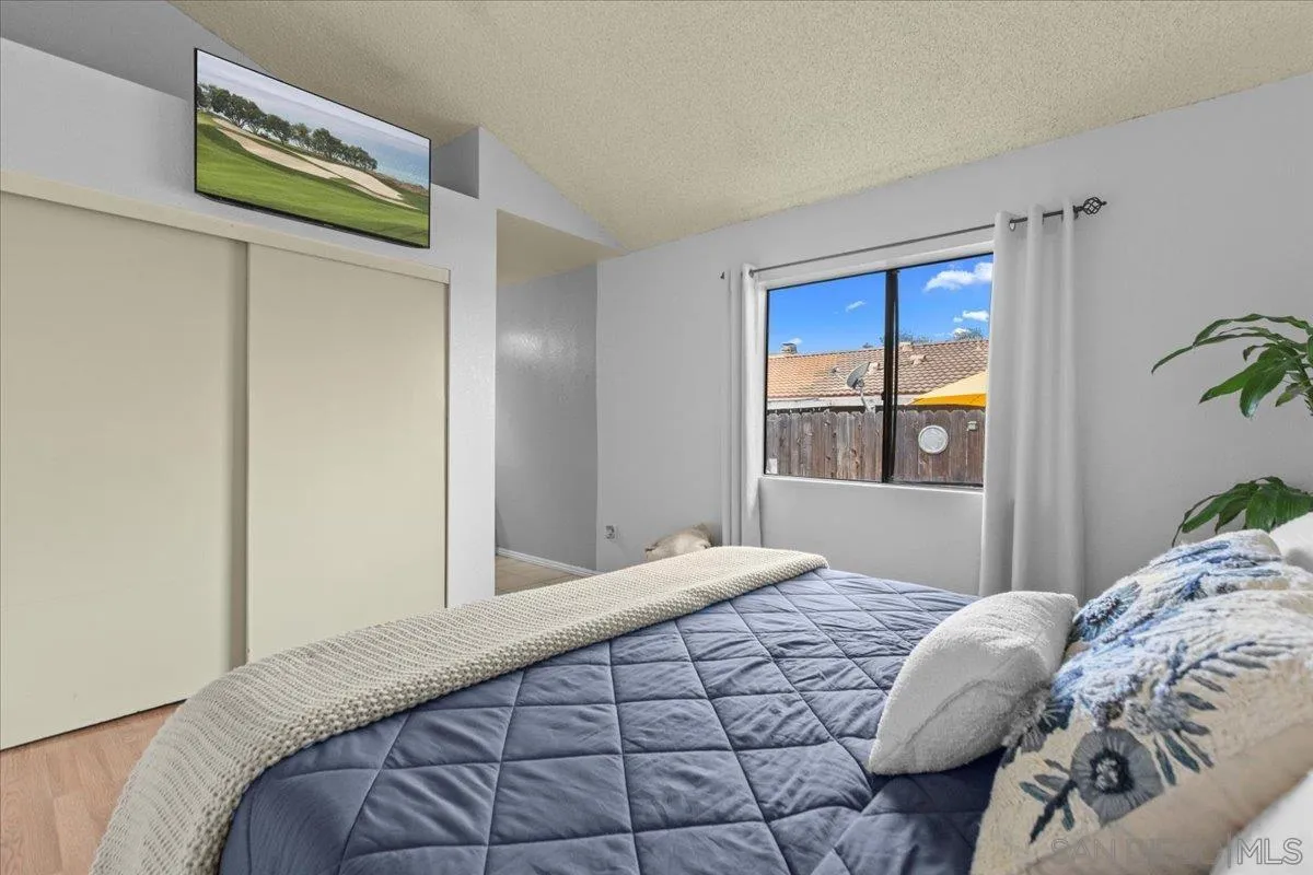 https://cdn.realtyfeed.com/cdn/127/260008646/a7d8eabc82469dab67b7a6a34d3a351b.webp