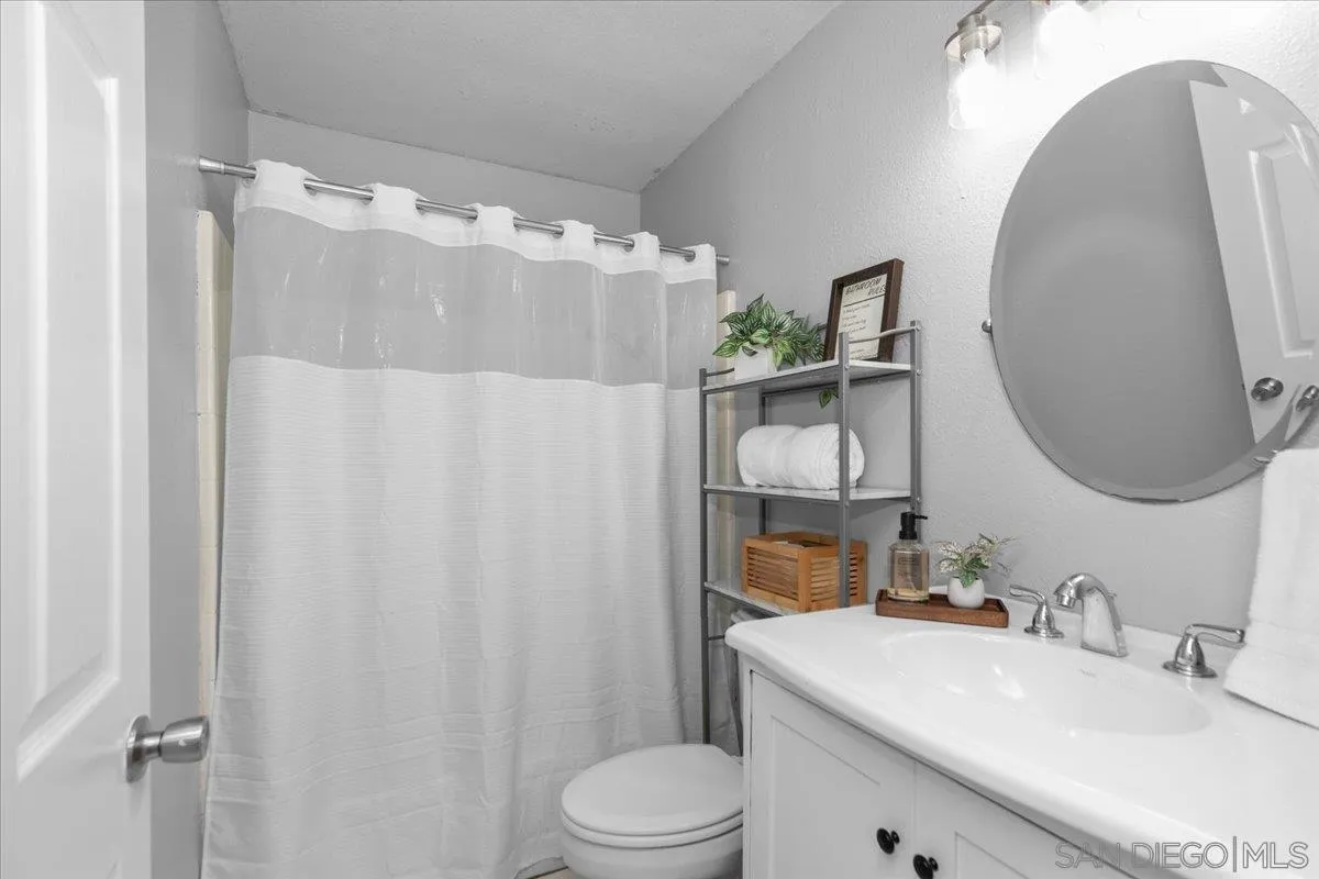 https://cdn.realtyfeed.com/cdn/127/260008646/c6e24137d496955f54039ab67e38eaa8.webp