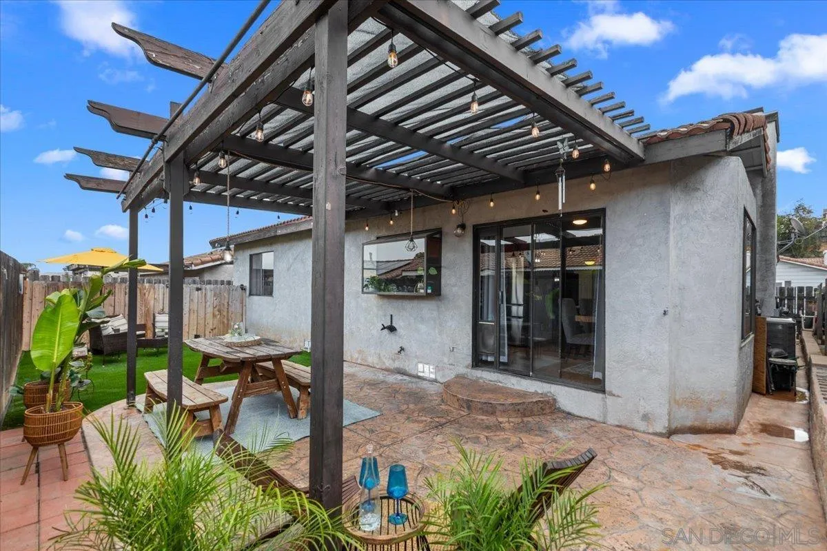 https://cdn.realtyfeed.com/cdn/127/260008646/dd79167b0cdbde1ea56c245c791b4f78.webp