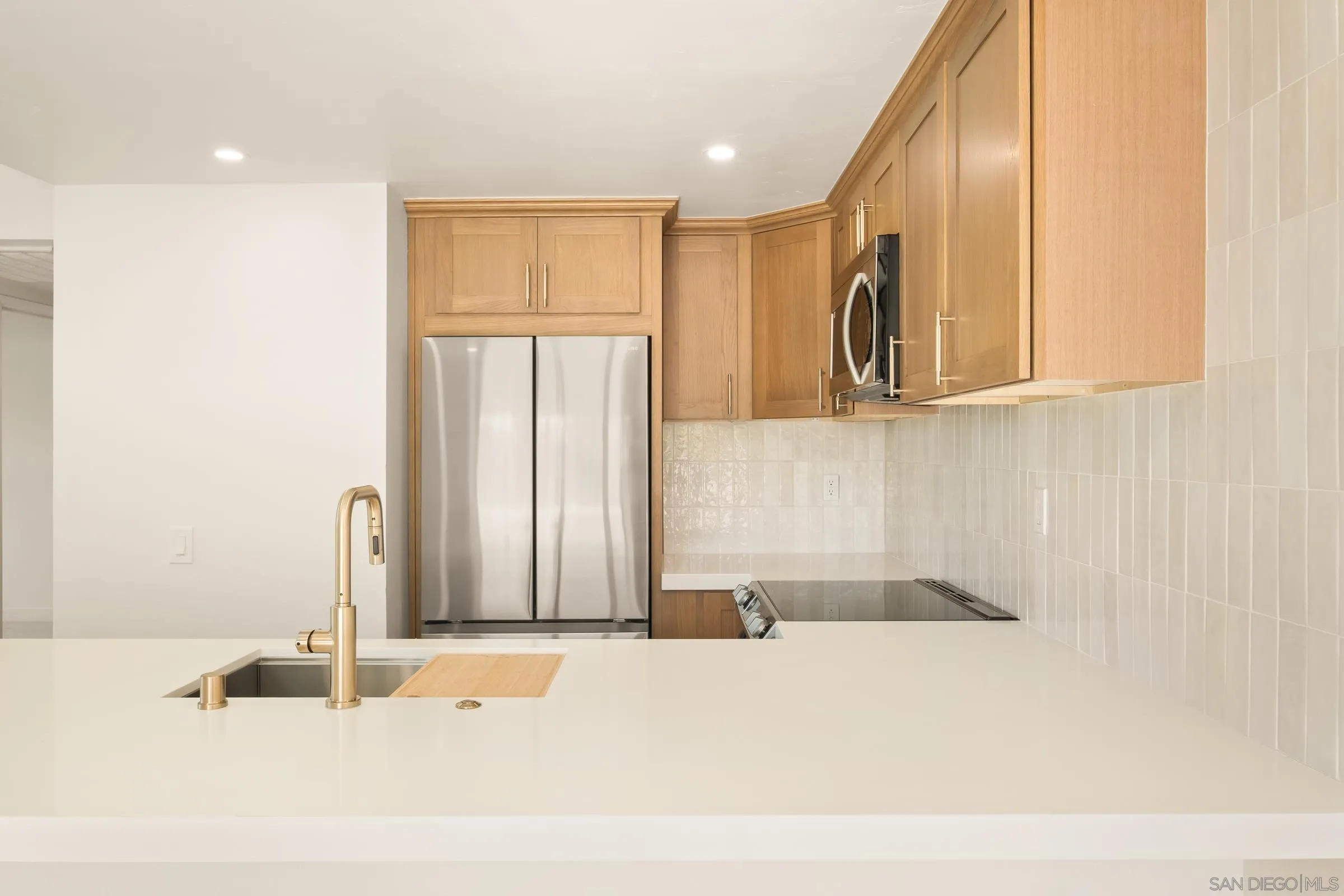 Photo #9: 260008648 Listing: Photo #9