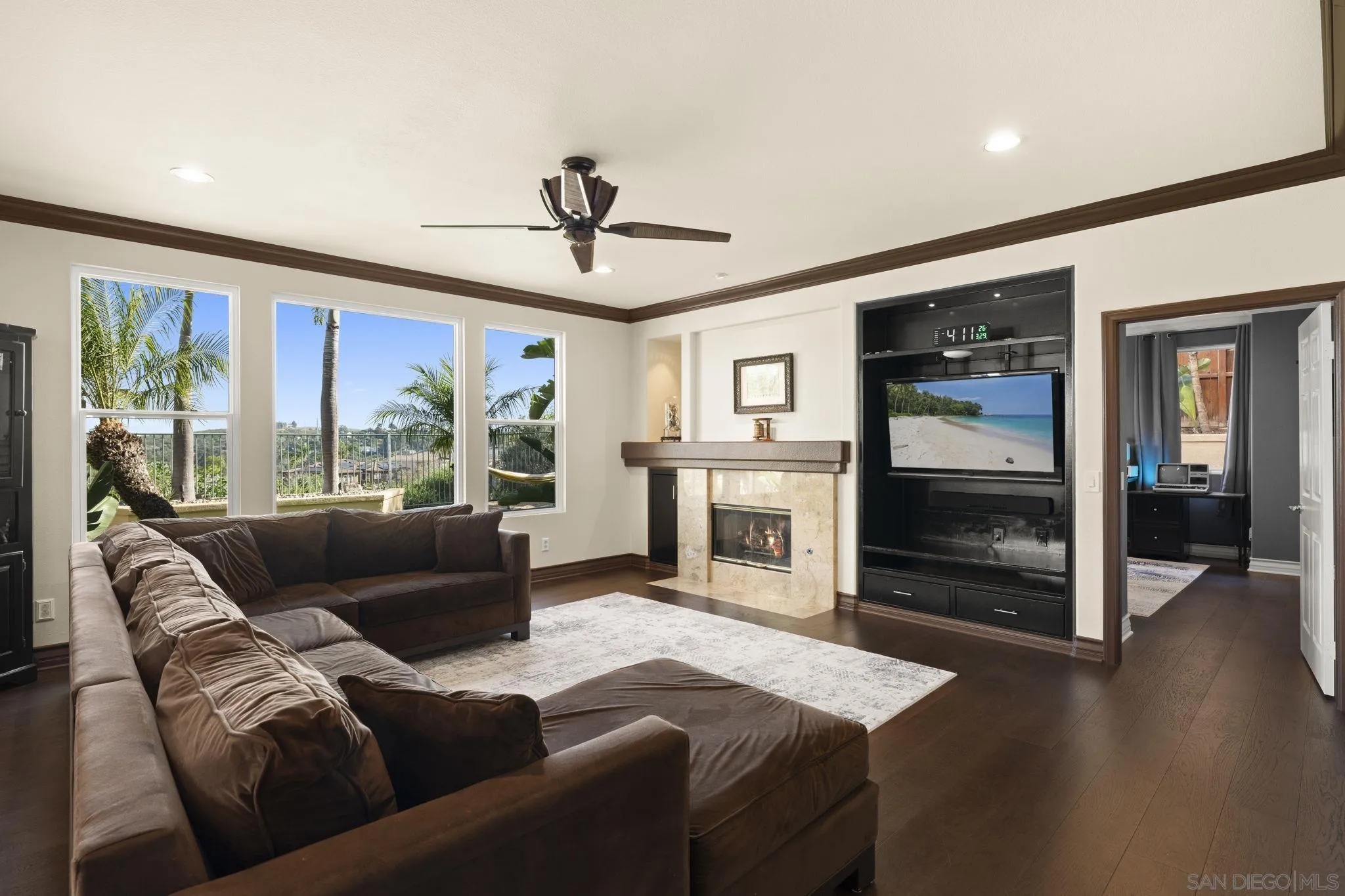 https://cdn.realtyfeed.com/cdn/127/260008652/c7bff2906a33a7300101547b83804d8e.webp