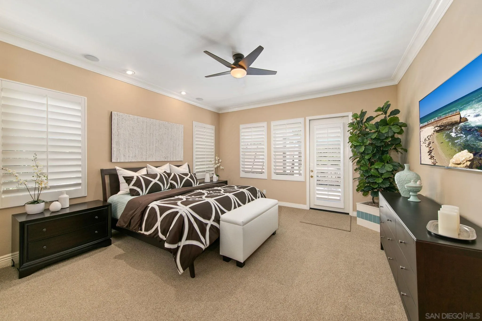 https://cdn.realtyfeed.com/cdn/127/260008653/a32455d2f2b7619a66a1b4aad8e0e817.webp
