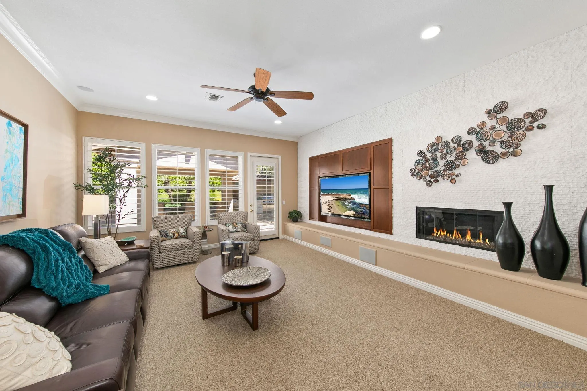 https://cdn.realtyfeed.com/cdn/127/260008653/f61153333bd0b9f98f986f134ca3e282.webp