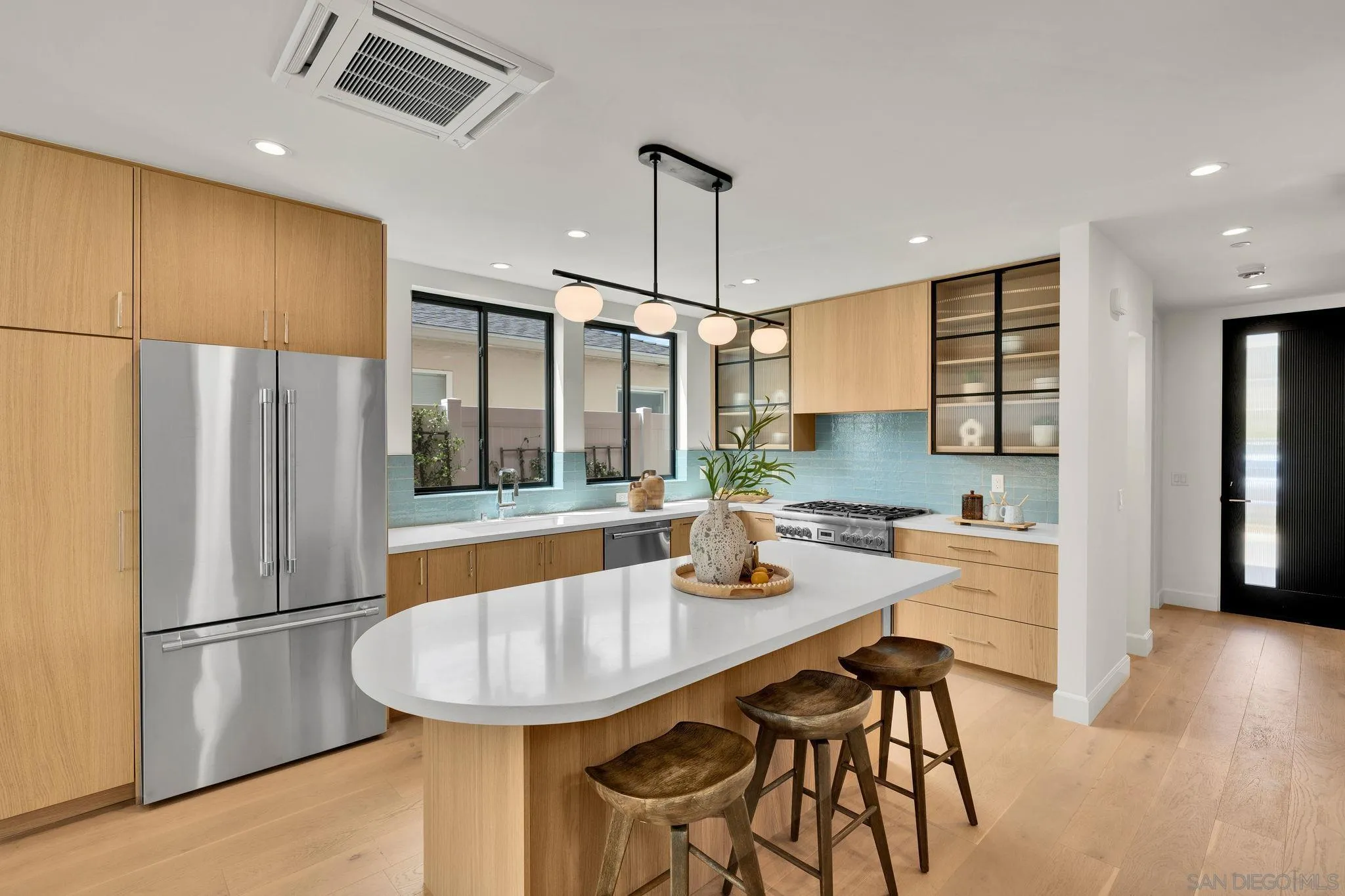 https://cdn.realtyfeed.com/cdn/127/260008654/1556ed38fdc469c3f0100d4656b23c63.webp