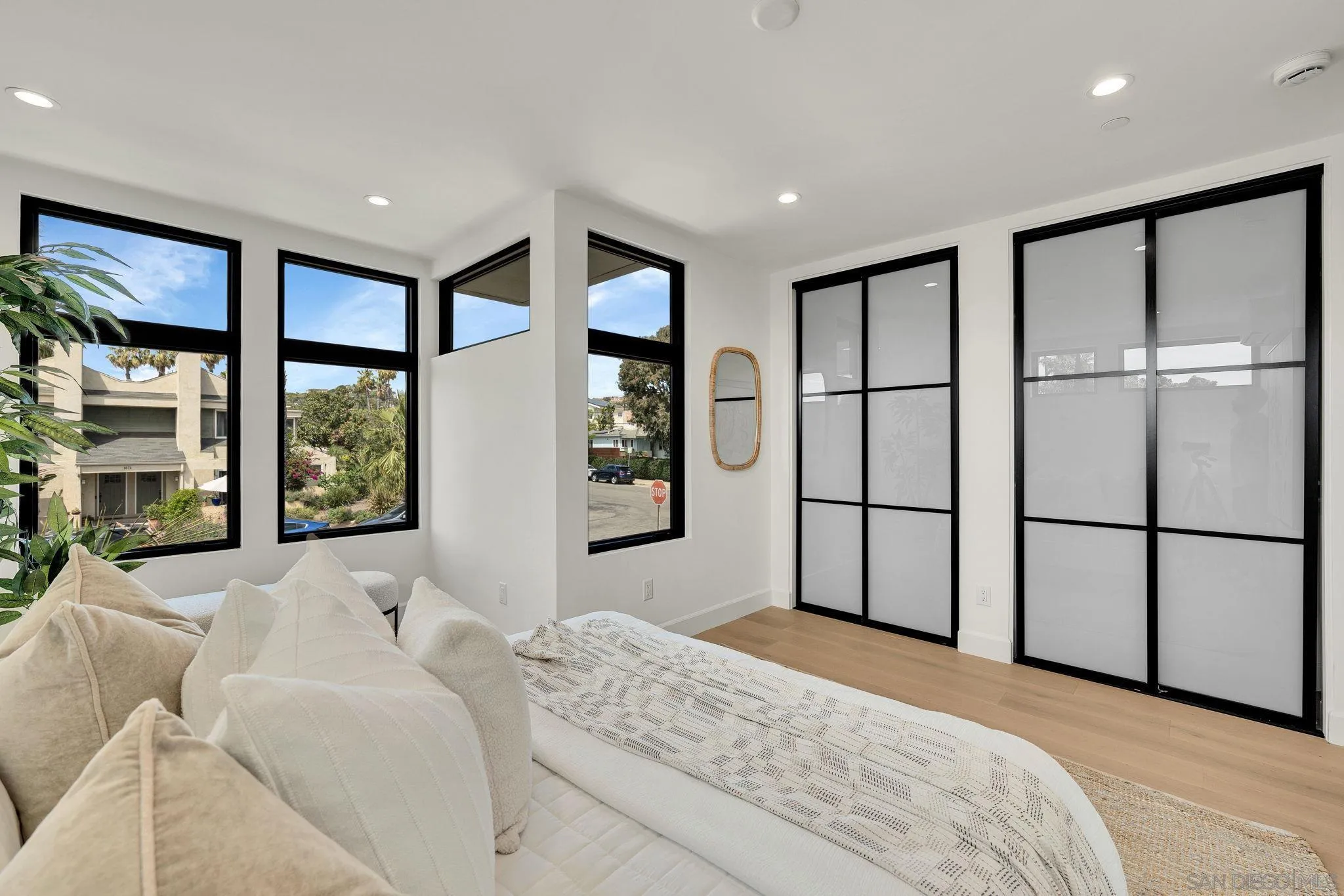https://cdn.realtyfeed.com/cdn/127/260008654/1ac4eb345dcf7d5eeb903849a469f5b6.webp