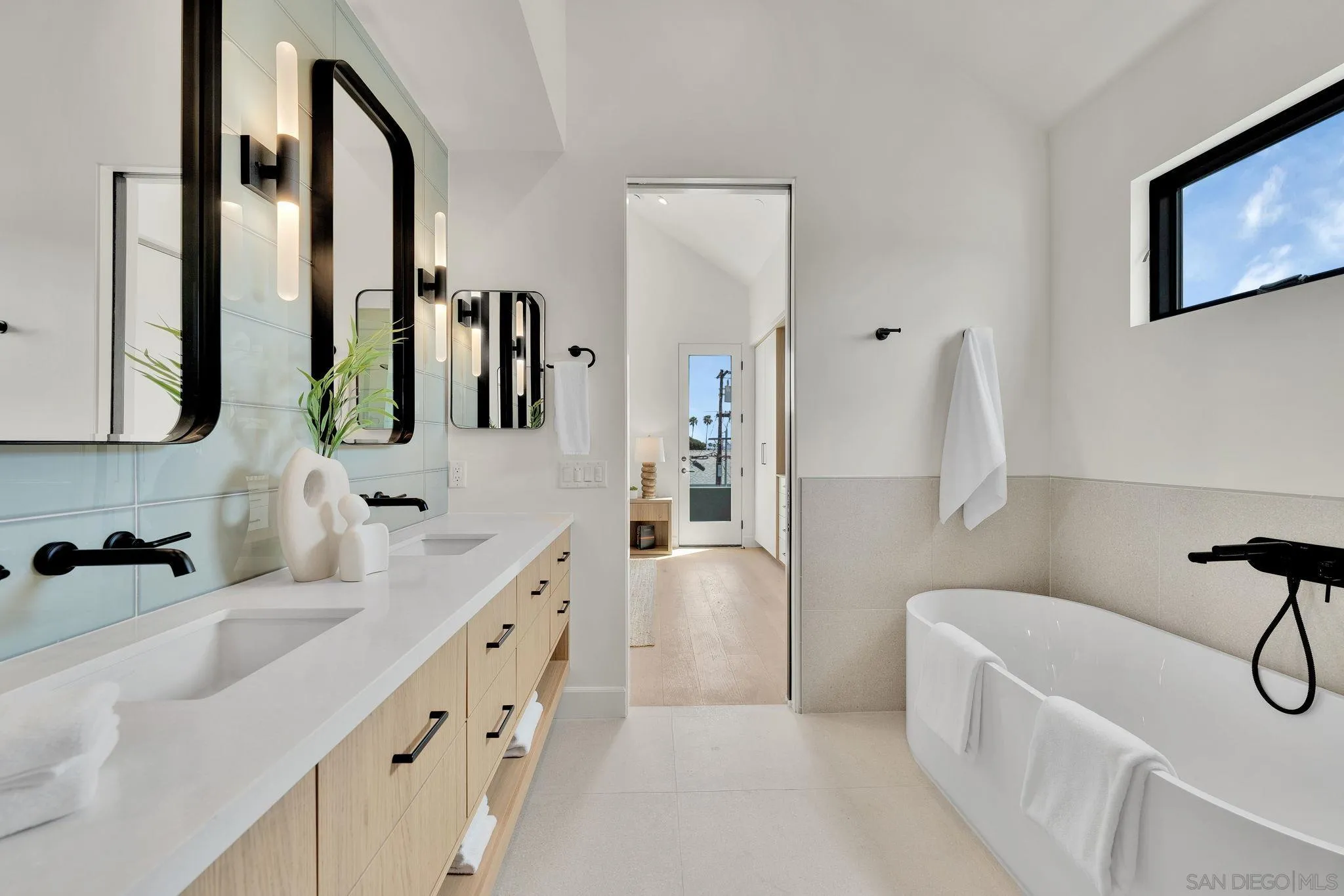 https://cdn.realtyfeed.com/cdn/127/260008654/af7973306a95464cce7329b3af45e55d.webp
