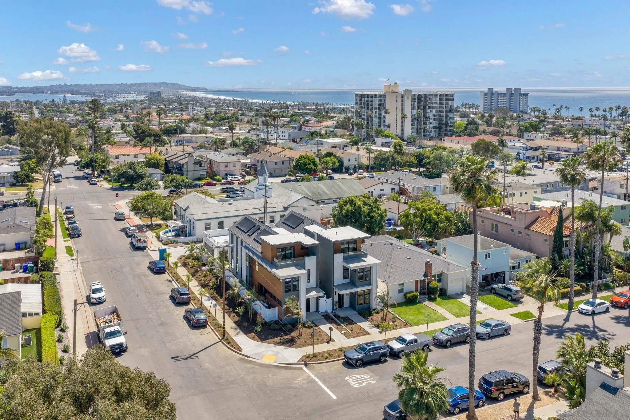 https://cdn.realtyfeed.com/cdn/127/260008654/b891a967c65b21f00bbc6261c4467193.webp