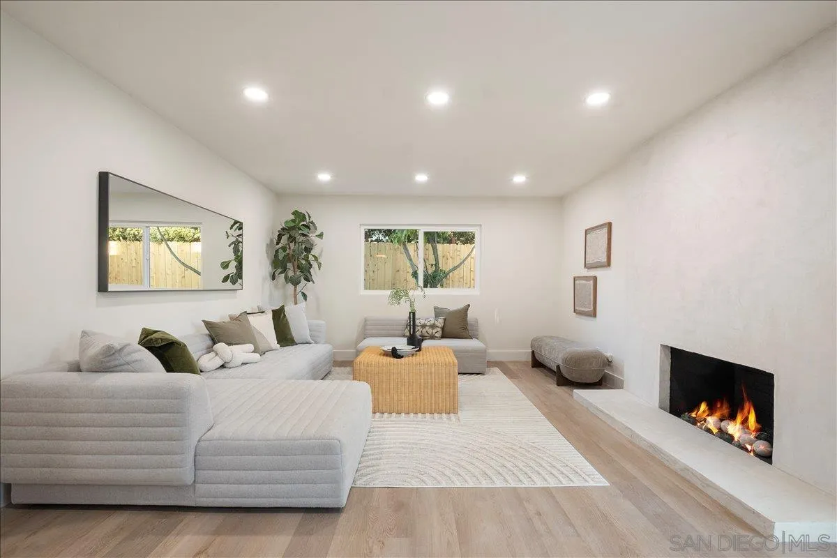https://cdn.realtyfeed.com/cdn/127/260008664/33f50ab7f7d92c1bf8b0bd2e59140e54.webp