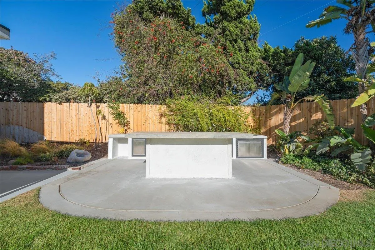 https://cdn.realtyfeed.com/cdn/127/260008664/4c9d260596db0ffb208eb069e6151d0d.webp