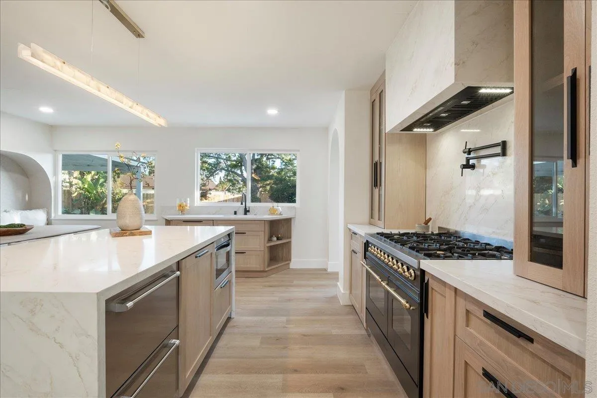 https://cdn.realtyfeed.com/cdn/127/260008664/b9cbd7083686f75312c18bfb9ab444ad.webp